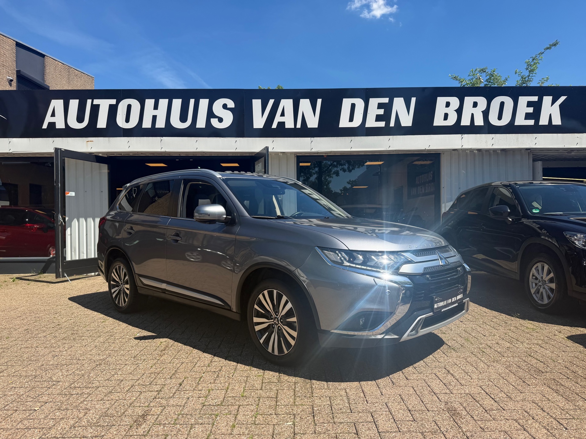 Mitsubishi Outlander 2.0 Instyle+ 4WD|7Pers|Automaat|Navi|Pano|360 Camera|Xenon|Leder|Lmv|Nw Apk
