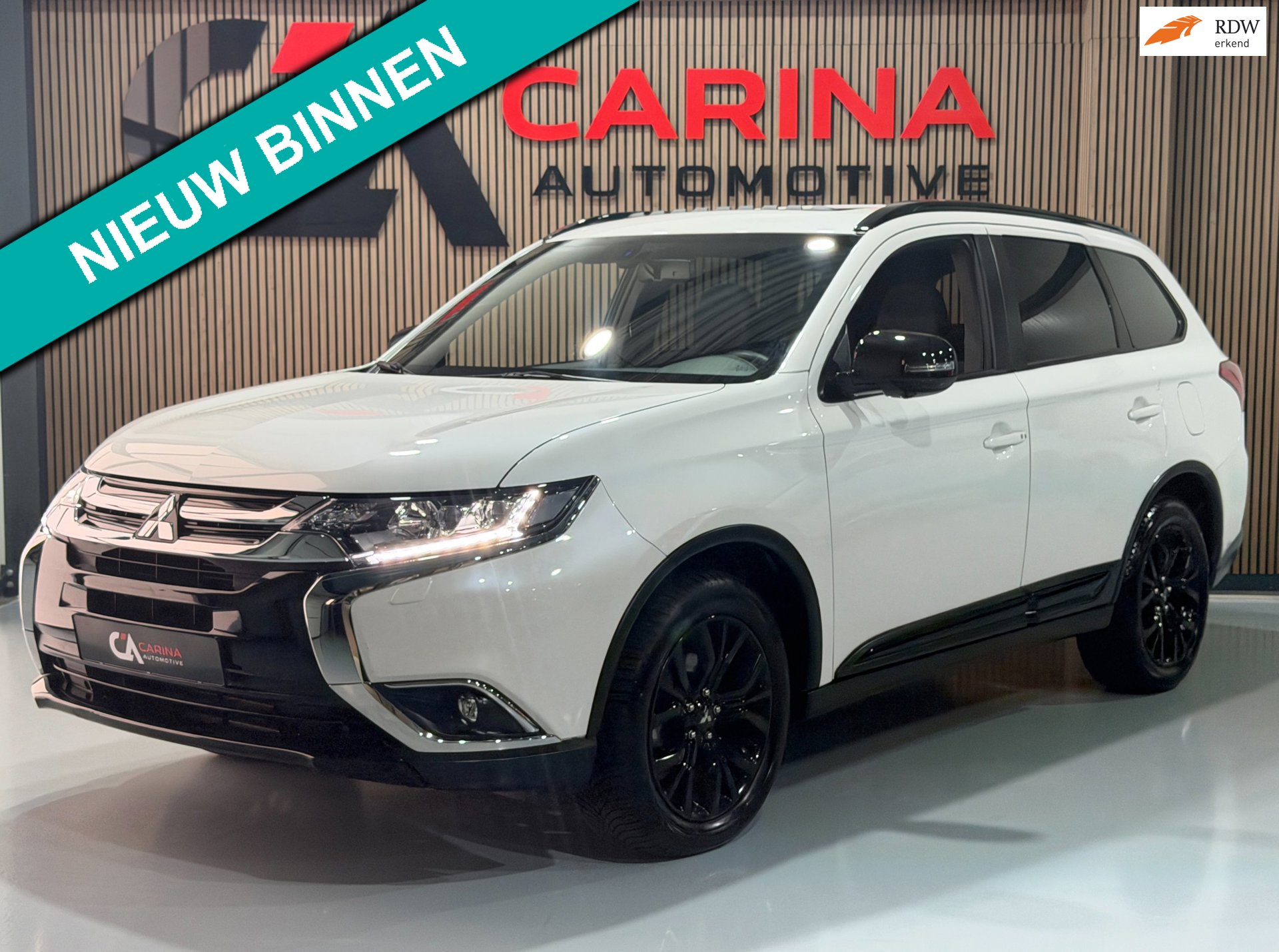 Mitsubishi Outlander 2.0 Instyle / 7 Persoons / Panorama Dak / 360 Camera / Keyless / Stoel Verwarming / Ect... /