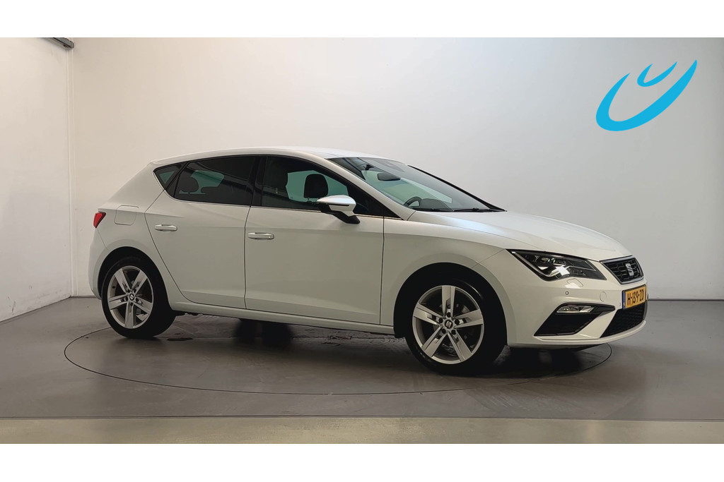 SEAT Leon 1.0 TSI 116pk FR Ultimate Edition LED Stoelverwarming Camera Trekhaak Leder-Stof