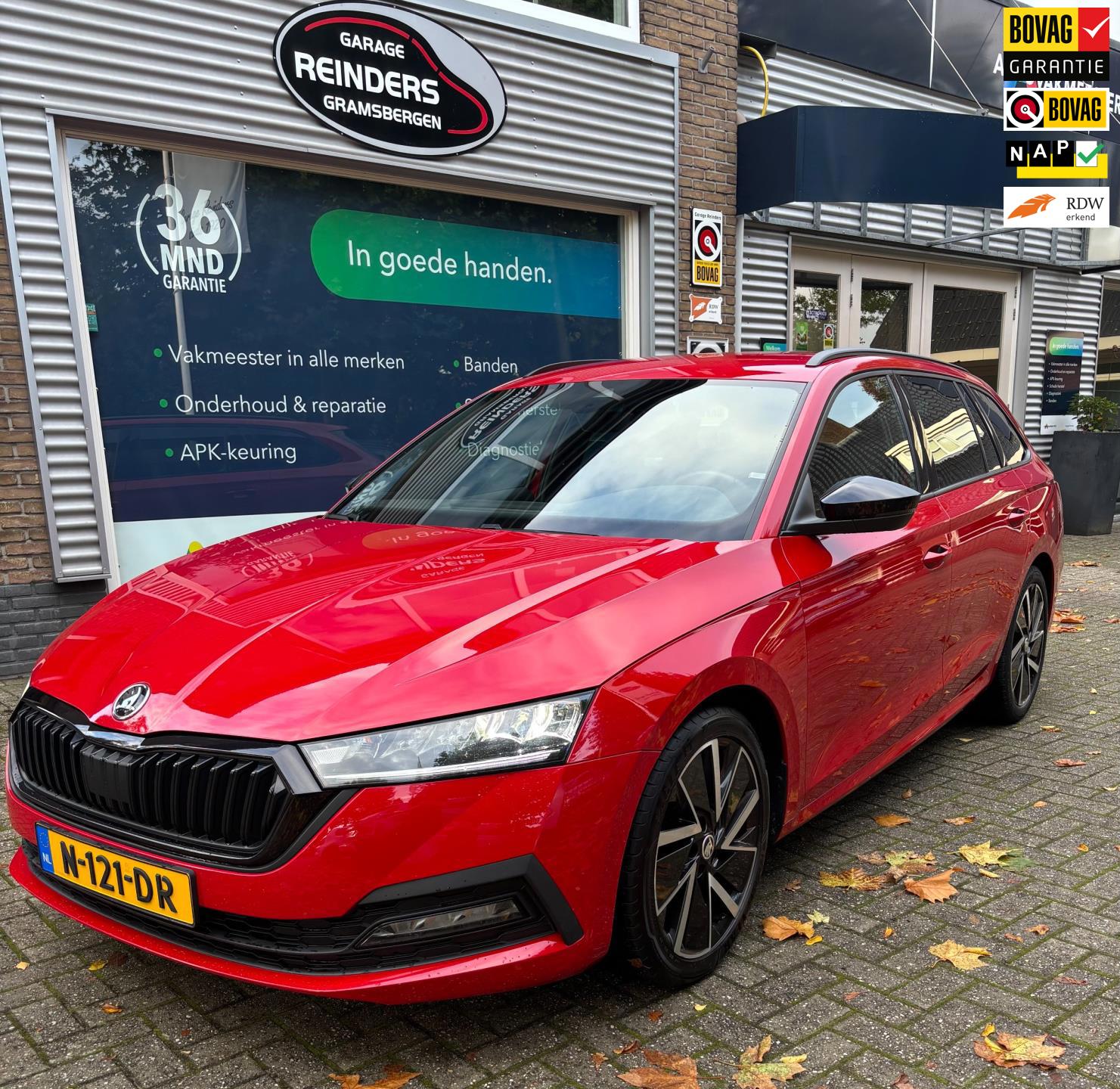 Skoda Octavia Combi 1.0 TSI Sport Business Rood metallic / Apple carplay / Cruise / Sfeerverlichting / LED