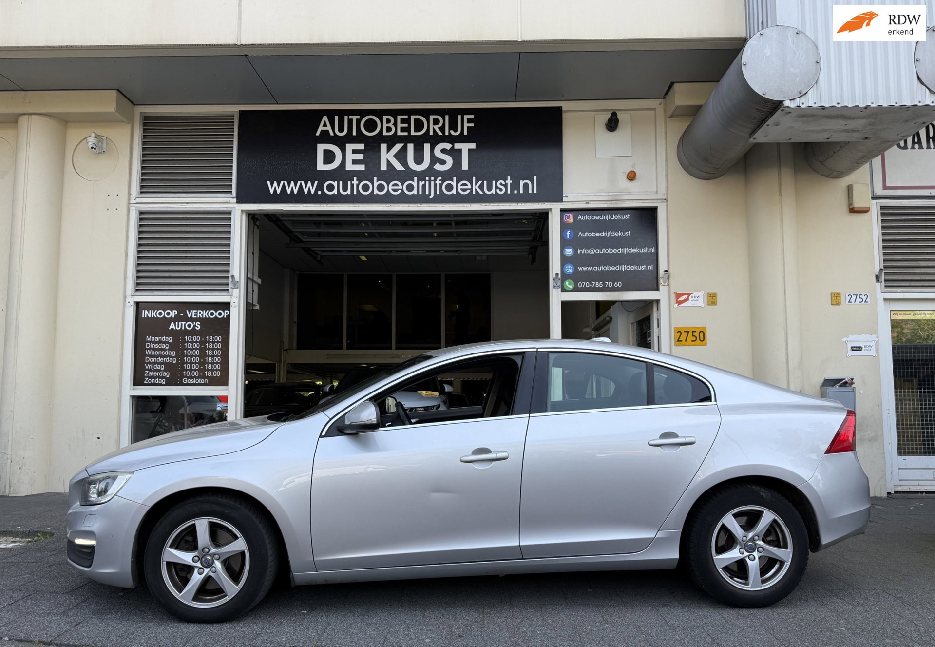 Volvo S60 2.0 D4 AUT 2017 Leder Navi Clima