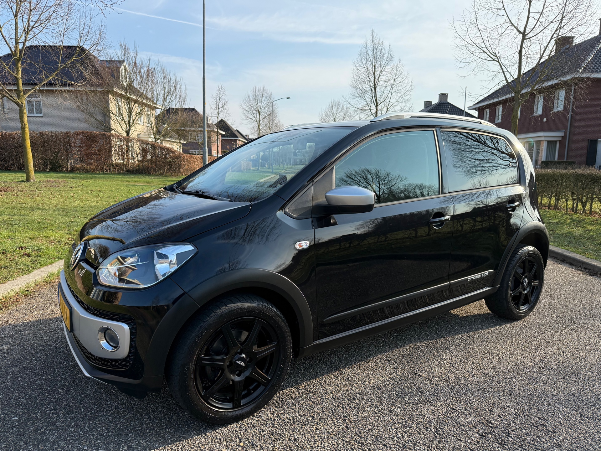 Volkswagen Up! 1.0 cross up! BlueMotion