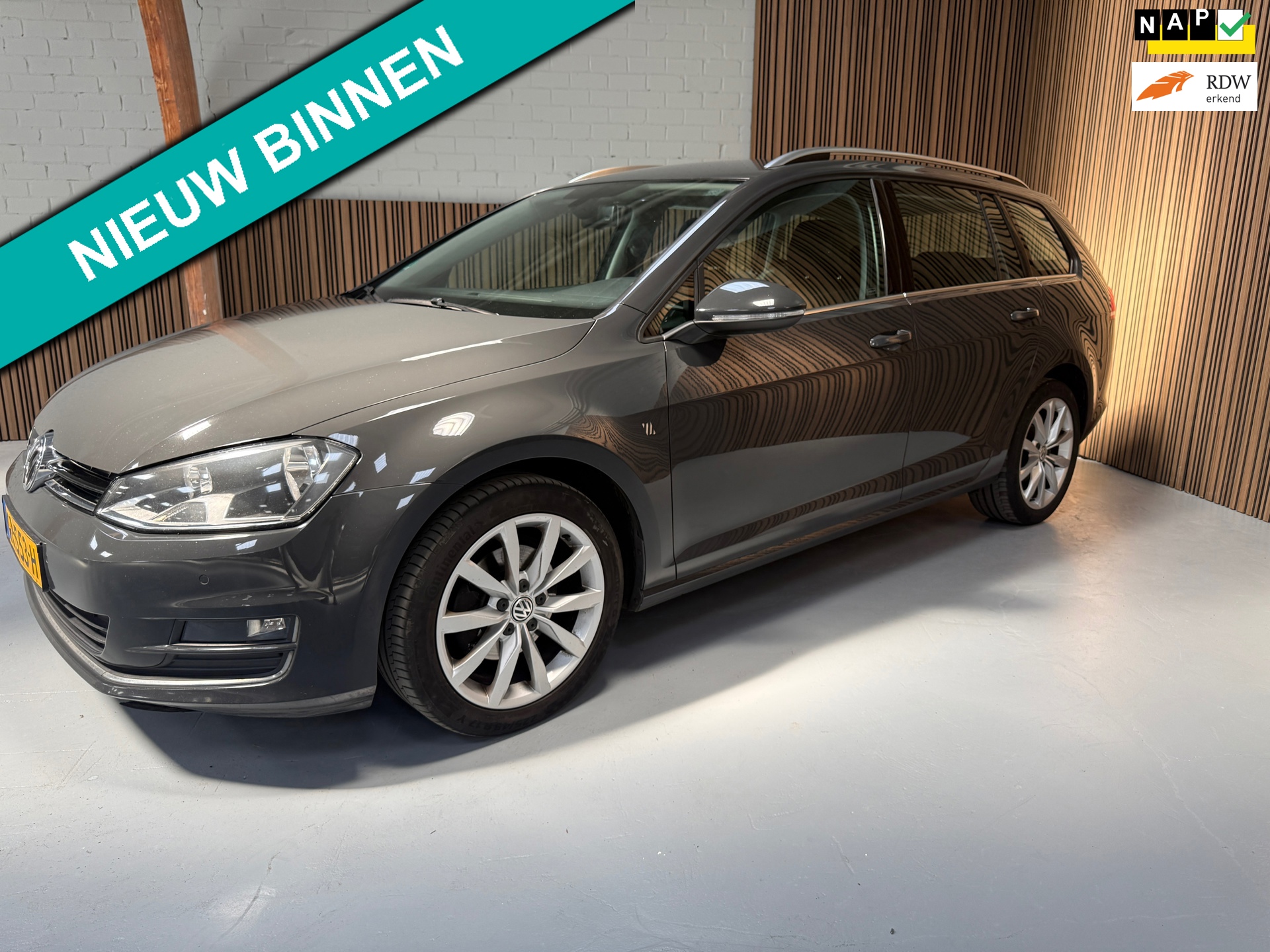 Volkswagen Golf Variant 1.2 TSI Business Edition Connected, Vol, massage Stoelen verwarmd, camera, nieuwe APK