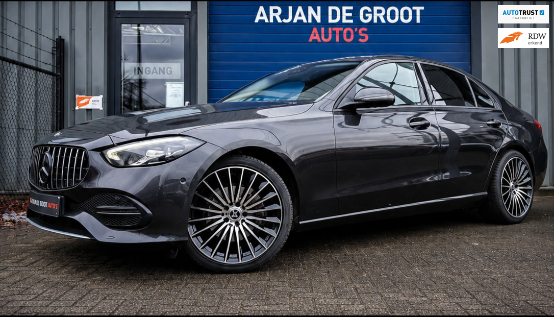 Mercedes-Benz C-klasse 180 Luxury Acc Leder Navi Clima 19" Amg Velgen Carplay®