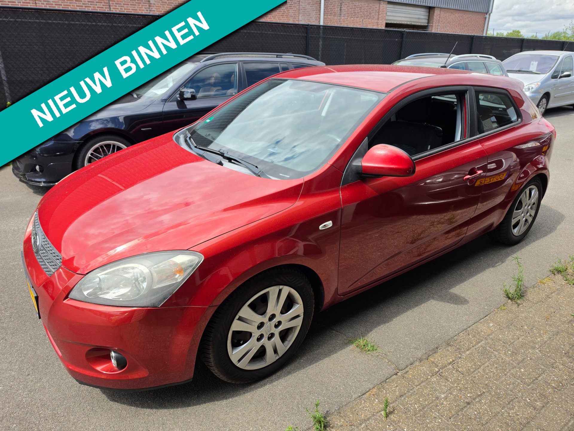 Kia Pro_cee'd 1.6 X-tra/ APK 06-2027