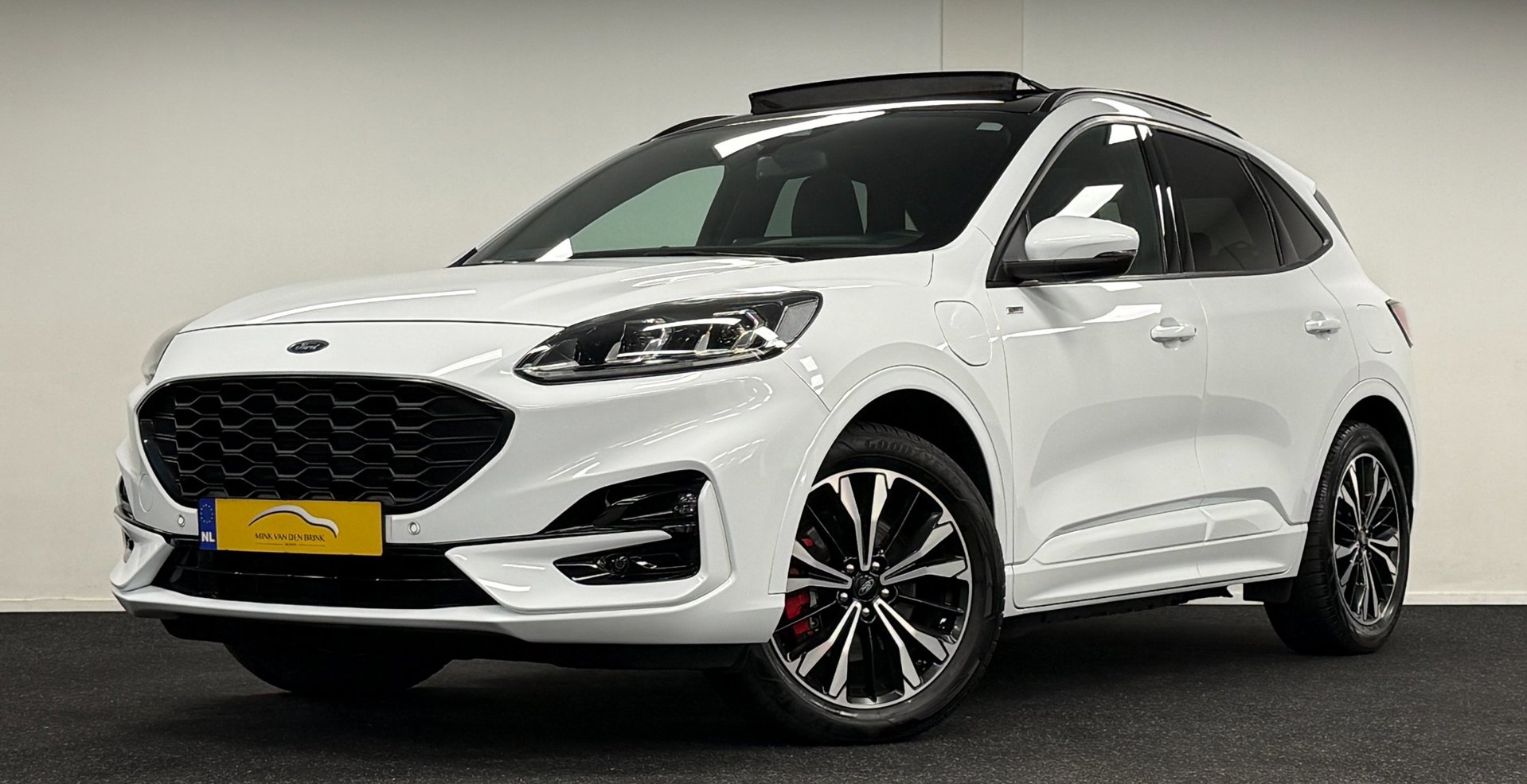 Ford Kuga 2.5 PHEV ST-Line X*224PK*Panodak*HeadUp*Navi*Carplay*Stoelverw*19''