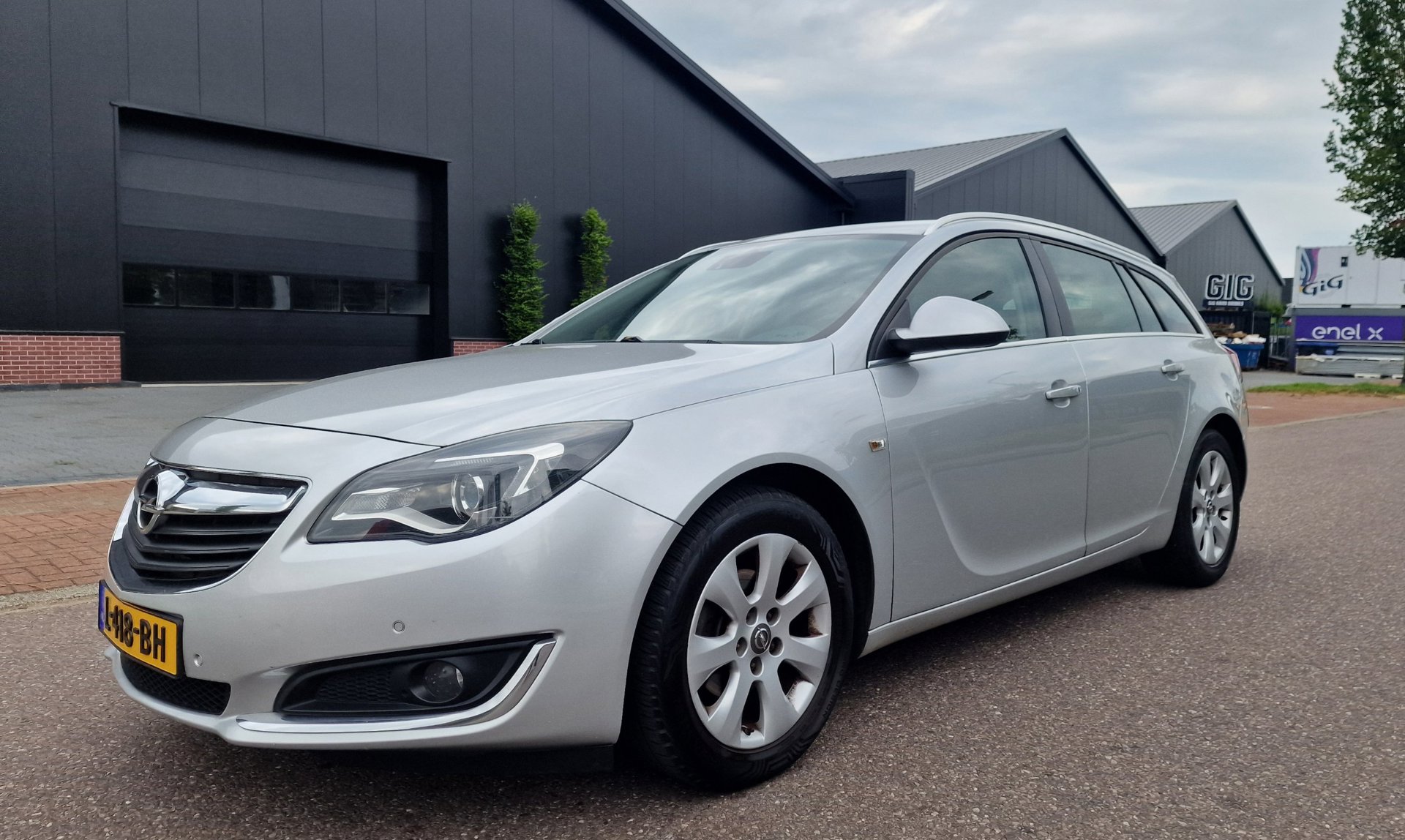Opel Insignia Sports Tourer 1.6 CDTI EF Cosmo NAVI PSENSOR CRUISE TREKHAAK 2 X SLEUTELS