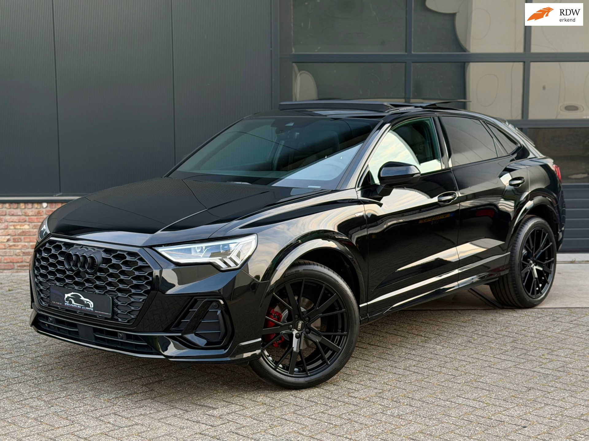 Audi Q3 Sportback 35 TFSI S-Line 150 pk Blackstyle/pano/Camera/sfeerverlichting