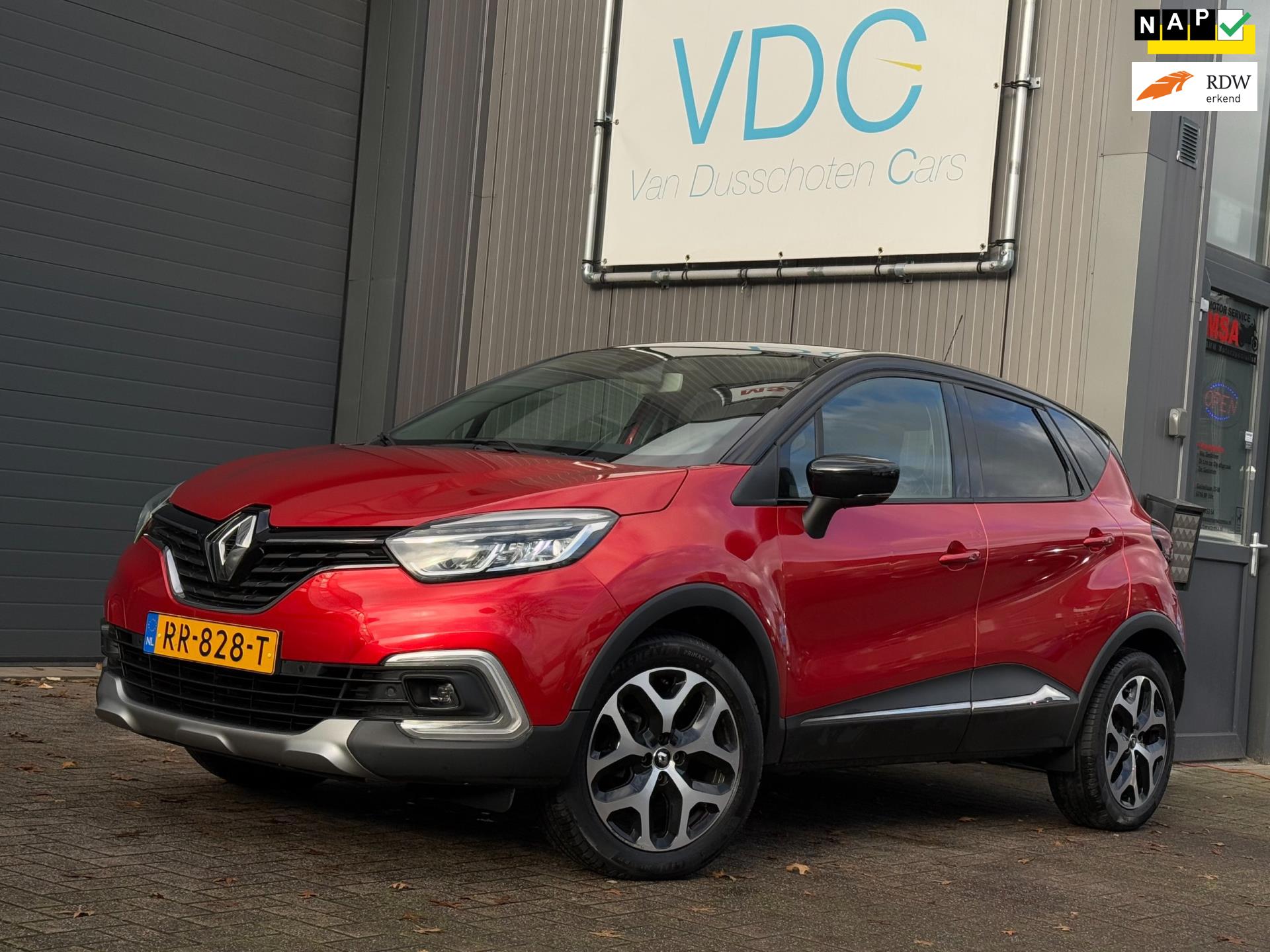 Renault Captur 0.9 TCe Intens | 17'' LMV | Trekhaak | Camera