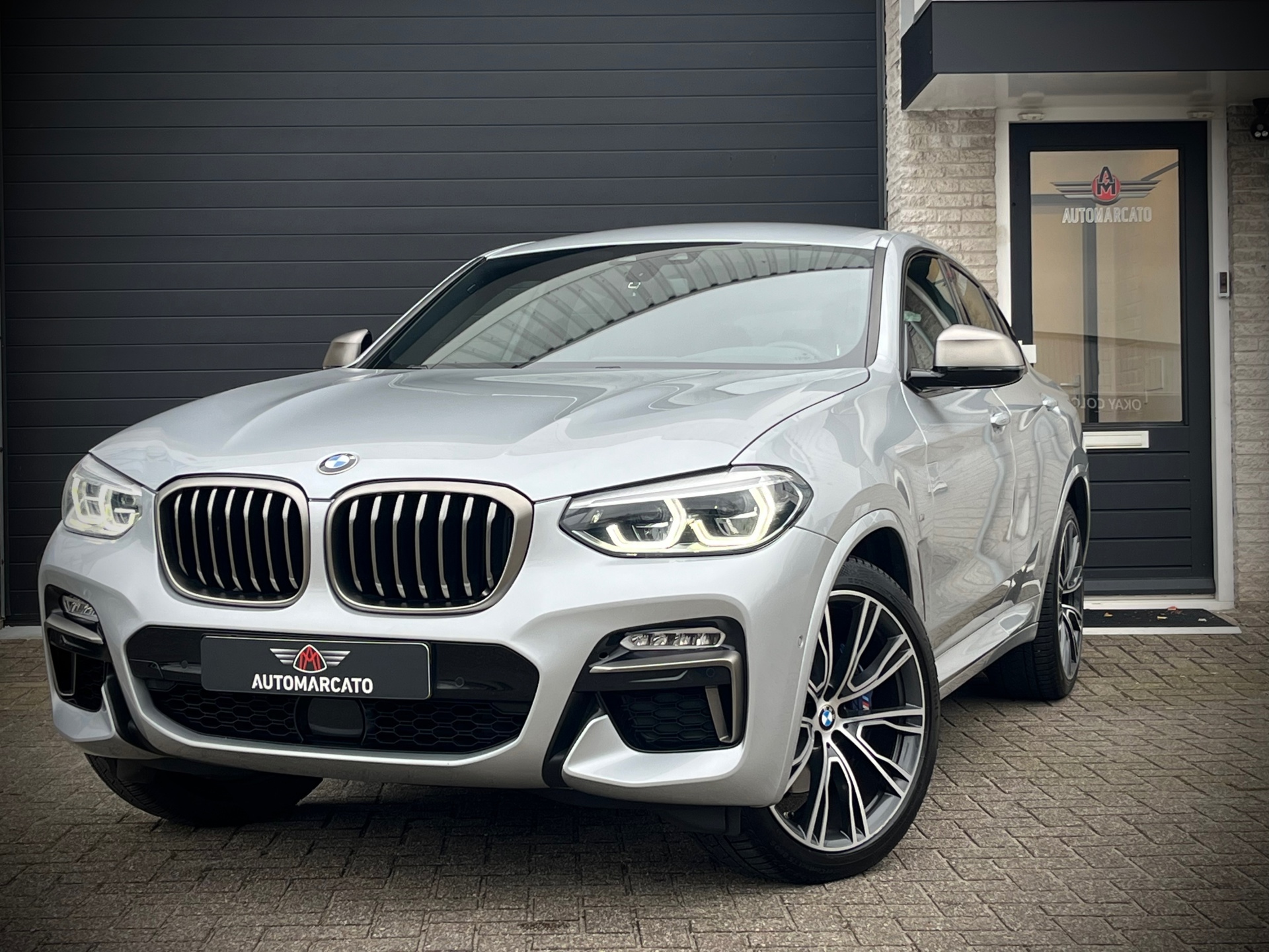 BMW X4 M40i High Executive | M-Pakket | Dealer onderh. | 21 Inch | Navi | Head-Up | Camera | Xenon | Led | Adapt. Cruise | Etc...