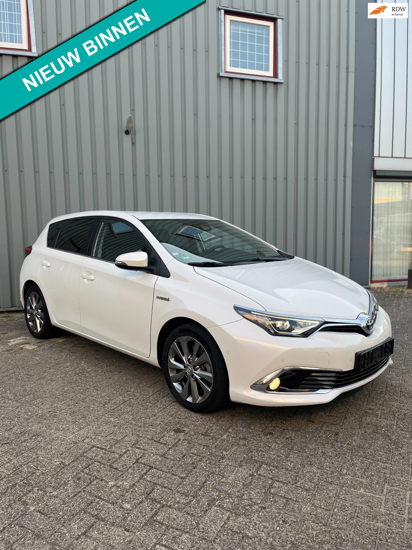 Toyota Auris 1.8 Hybrid Executive zeer nette auto