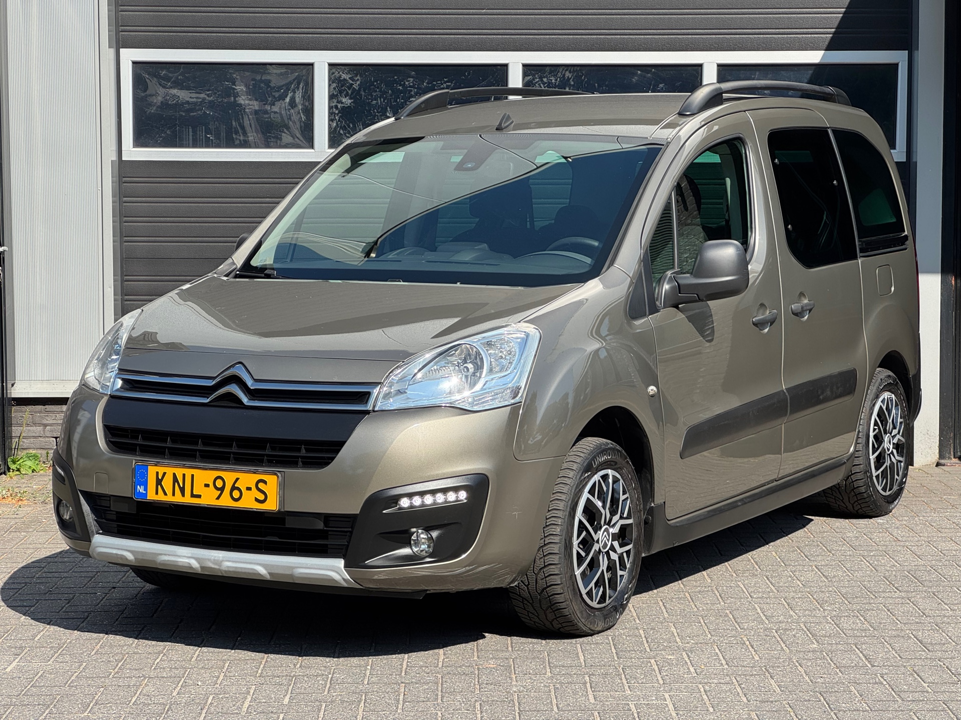 Citroën BERLINGO 1.2 PureTech XTR Cruise, Climate Control, Navi,