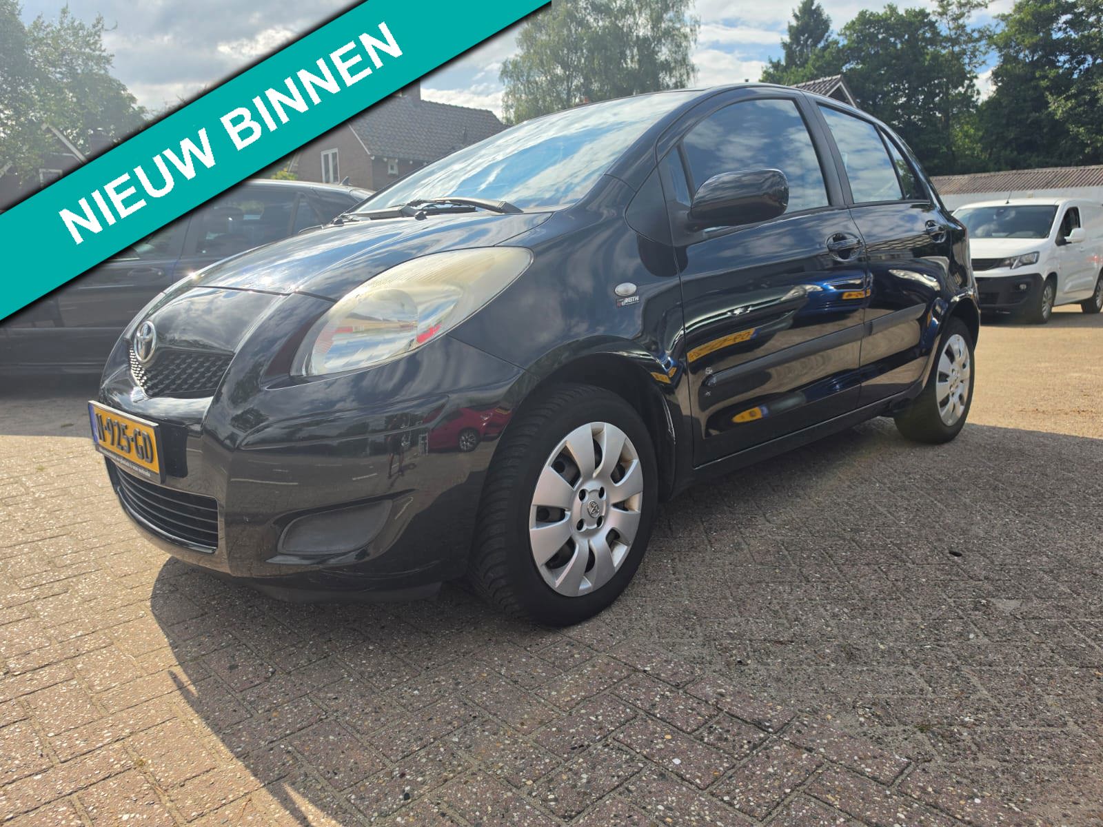 Toyota Yaris 1.0 VVTi Acces ( A.P.K. Juli 2027 !!)