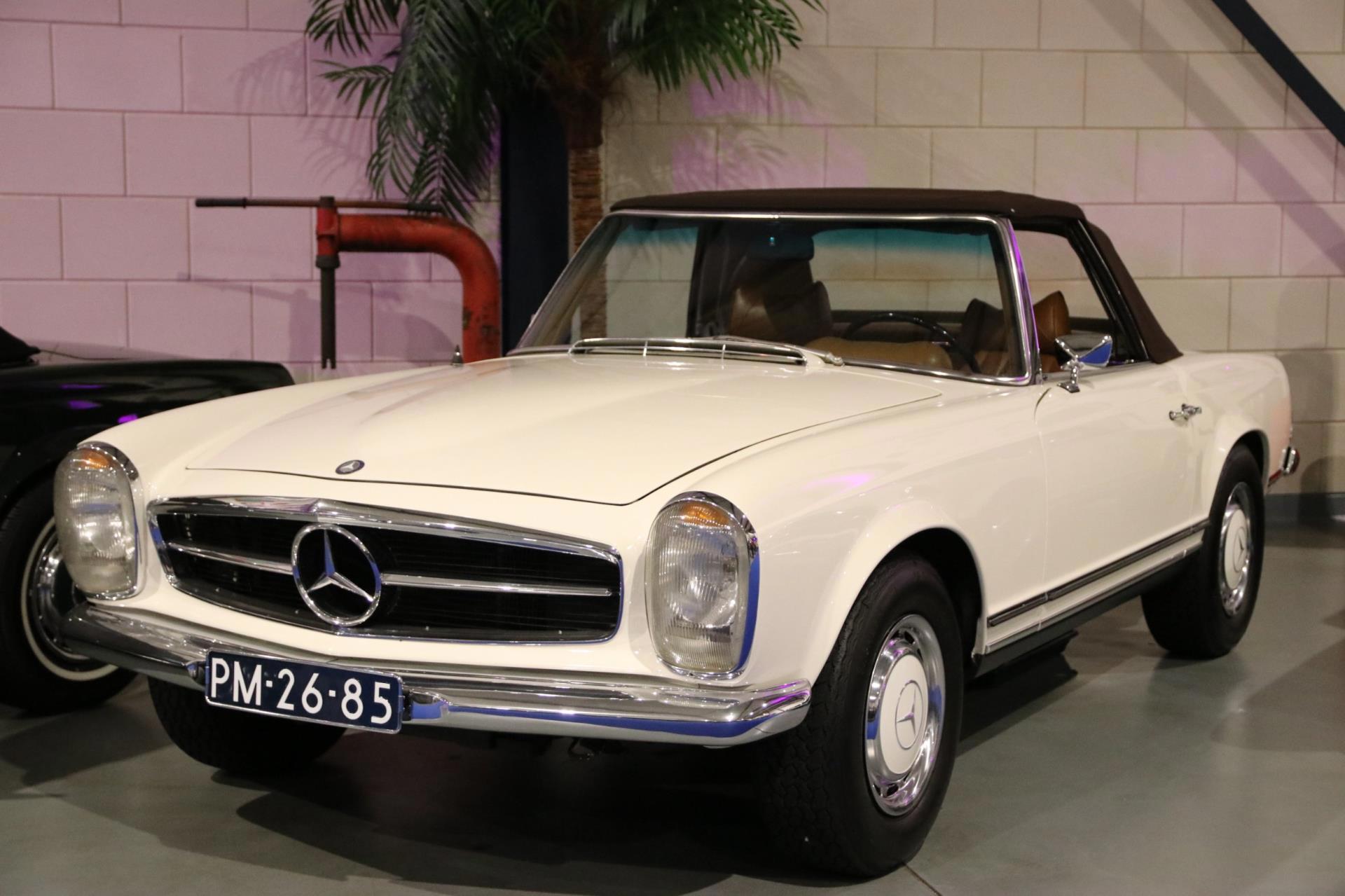 Mercedes-Benz 280 SL Pagode