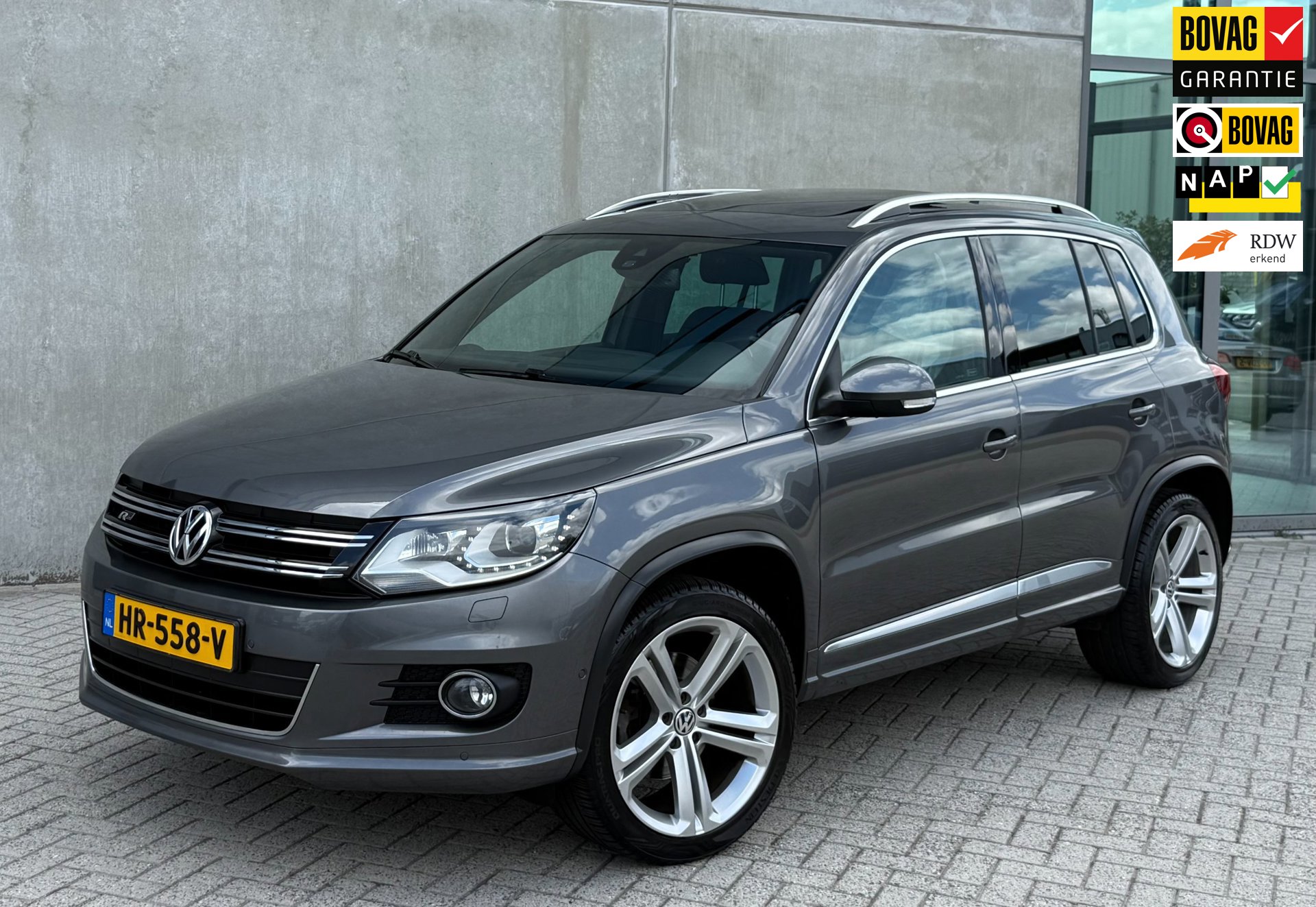 Volkswagen Tiguan 1.4 TSI R-Line Edition 2016 NAP| 2E EIG
