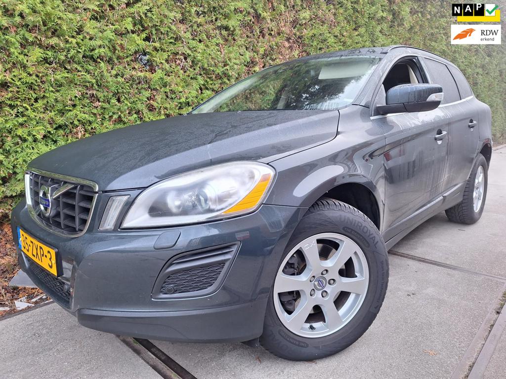 Volvo XC60 2.0 T5 Momentum