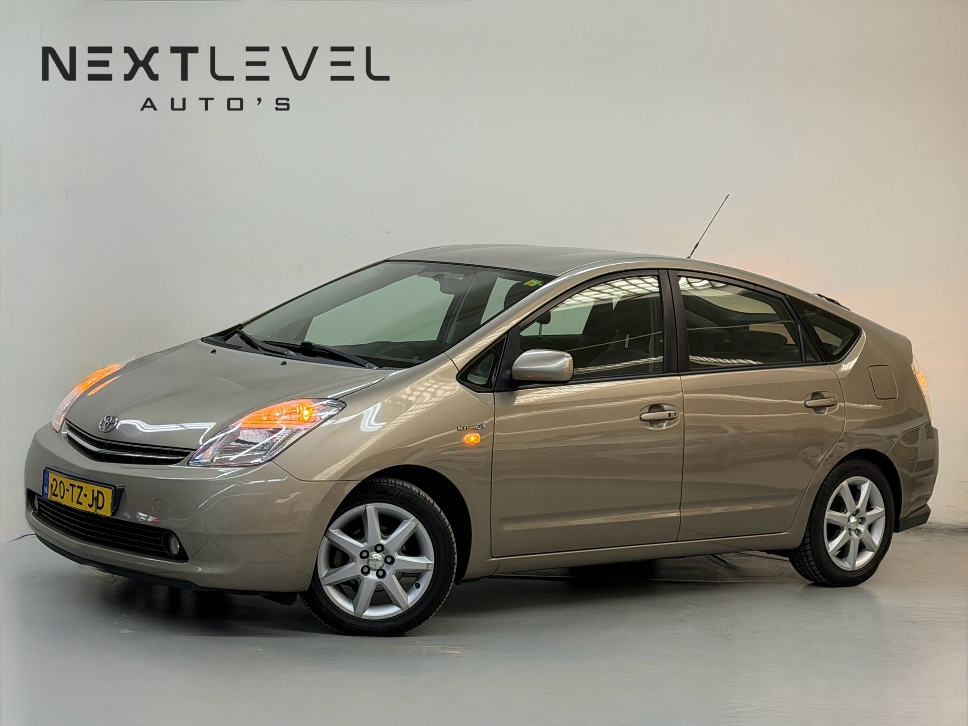 Toyota Prius 1.5 VVT-i Tech Edition Camera Trekhaak APK Garantie