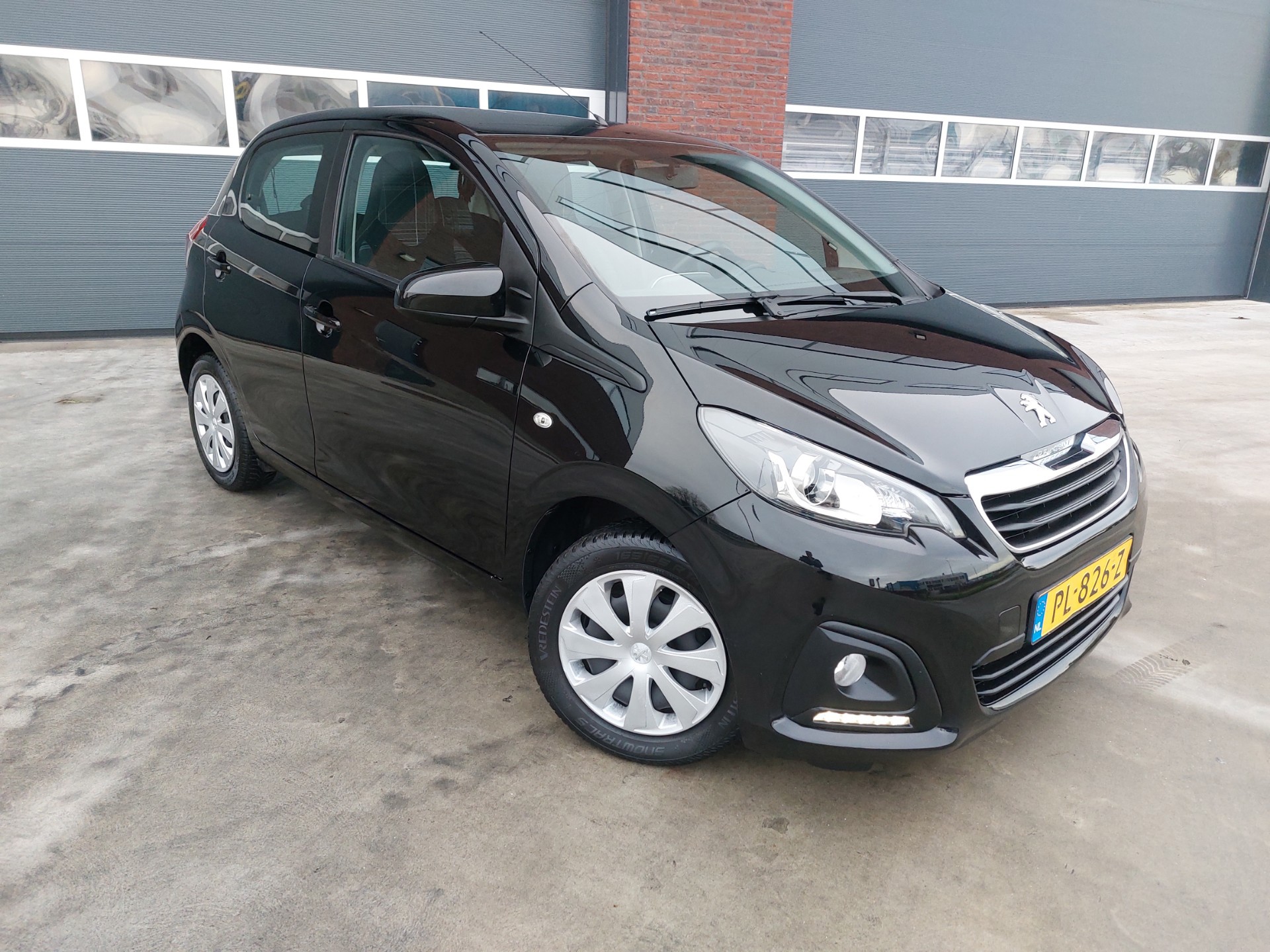 Peugeot 108 1.0 e-VTi Blue Lion 5 drs Airco /Led