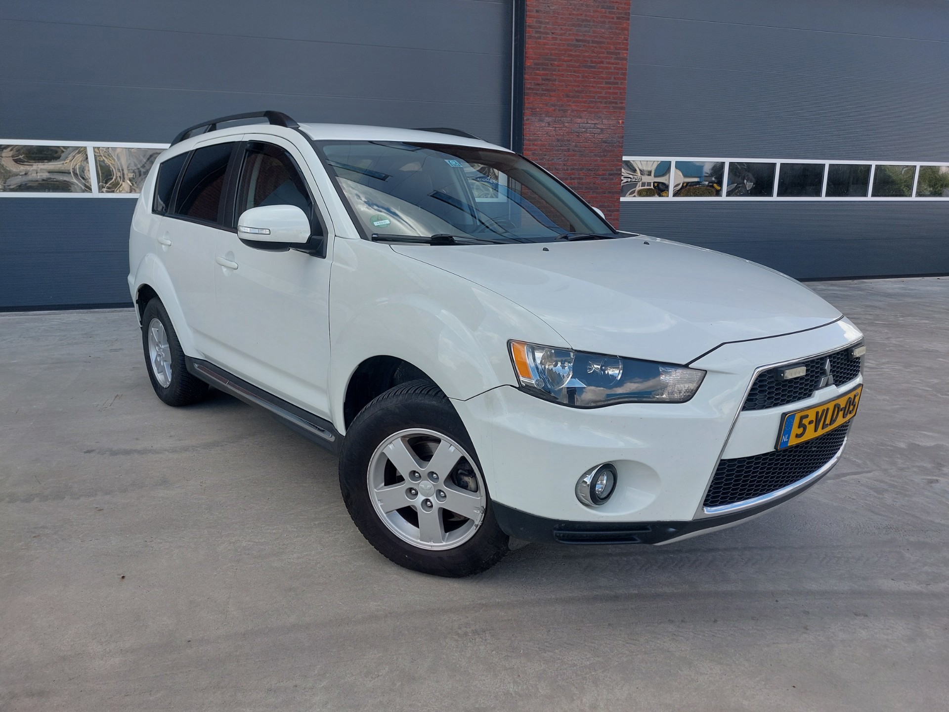 Mitsubishi Outlander 2.2 DI-D Intense VAN 4WD Airco BTW Vrij