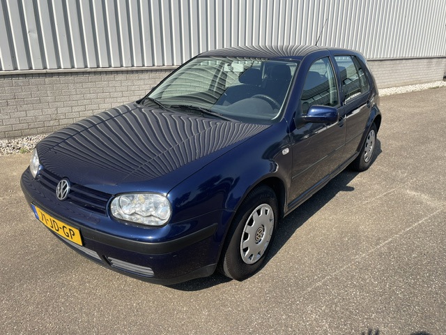 Volkswagen Golf 1.6-16V