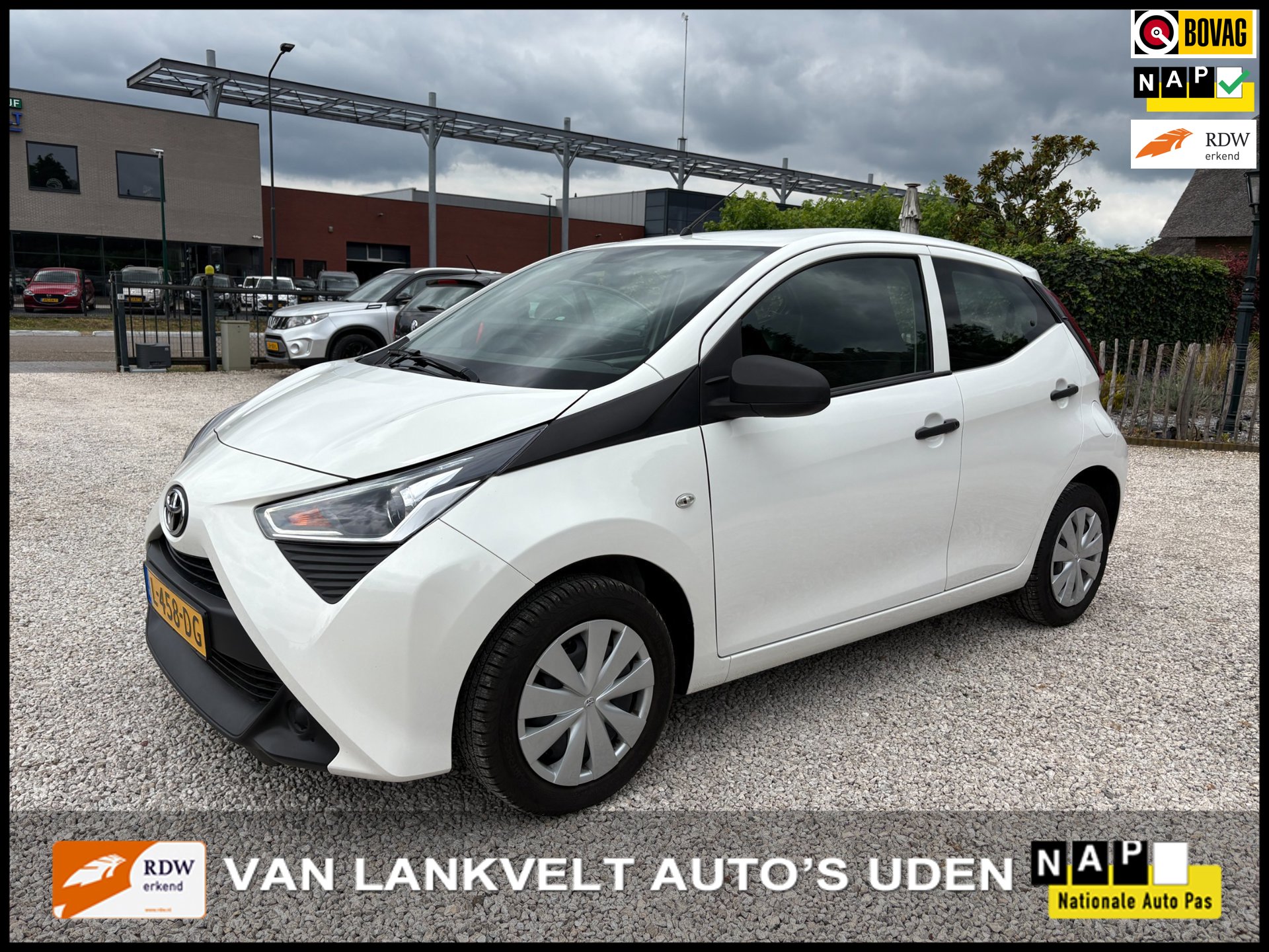 Toyota Aygo 1.0 VVT-i x-fun Airco, Bluetooth, LED