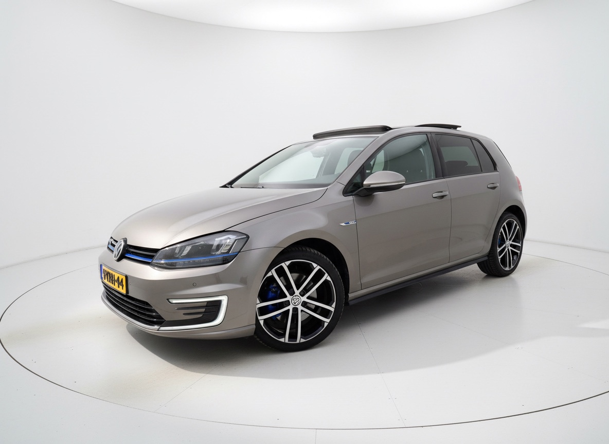 Volkswagen Golf 1.4 TSI GTE | Met Nw Megatronic