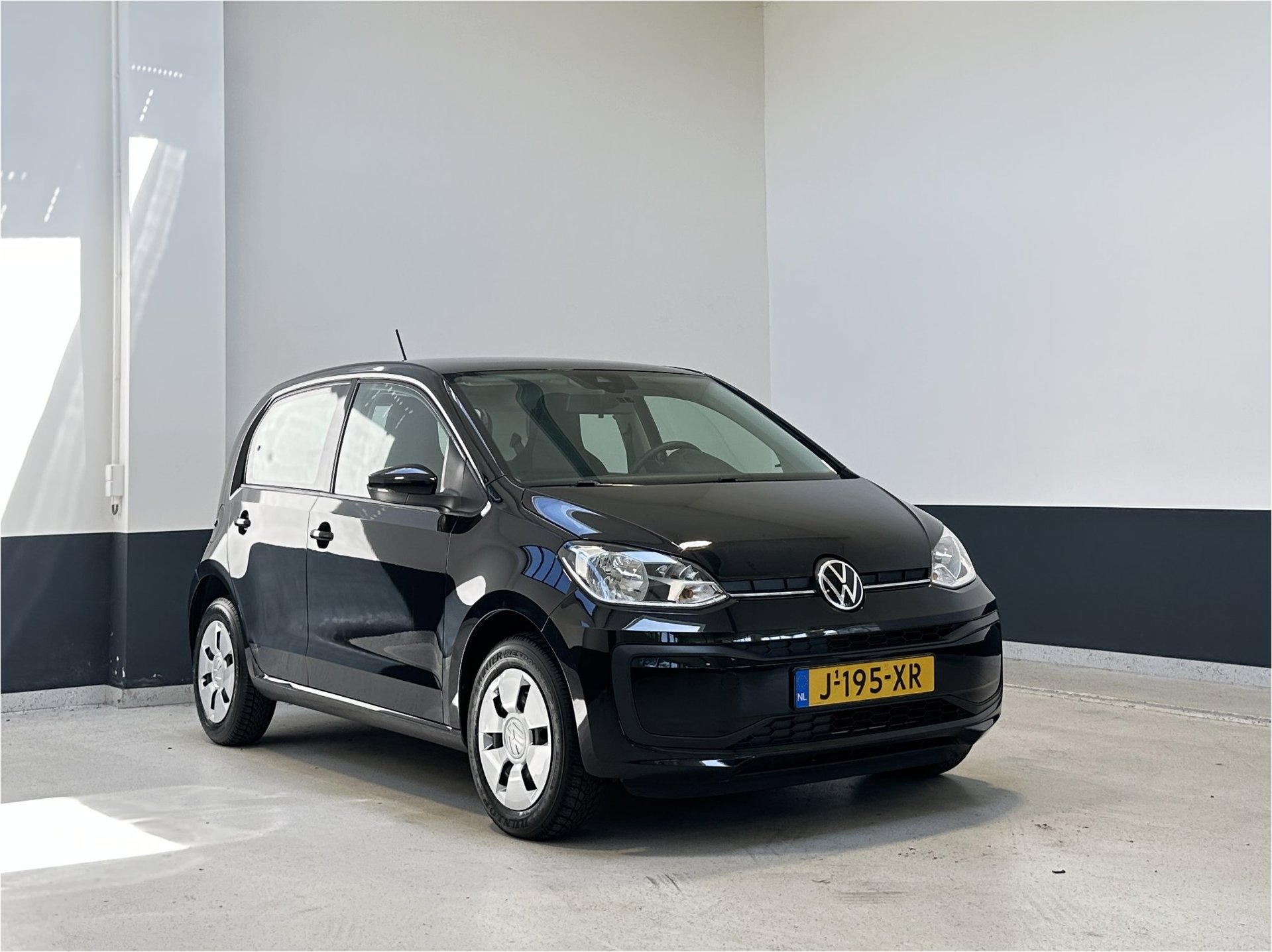 Volkswagen Up! 1.0 BMT move up! |Camera | Airco | Bluetooth | NL |
