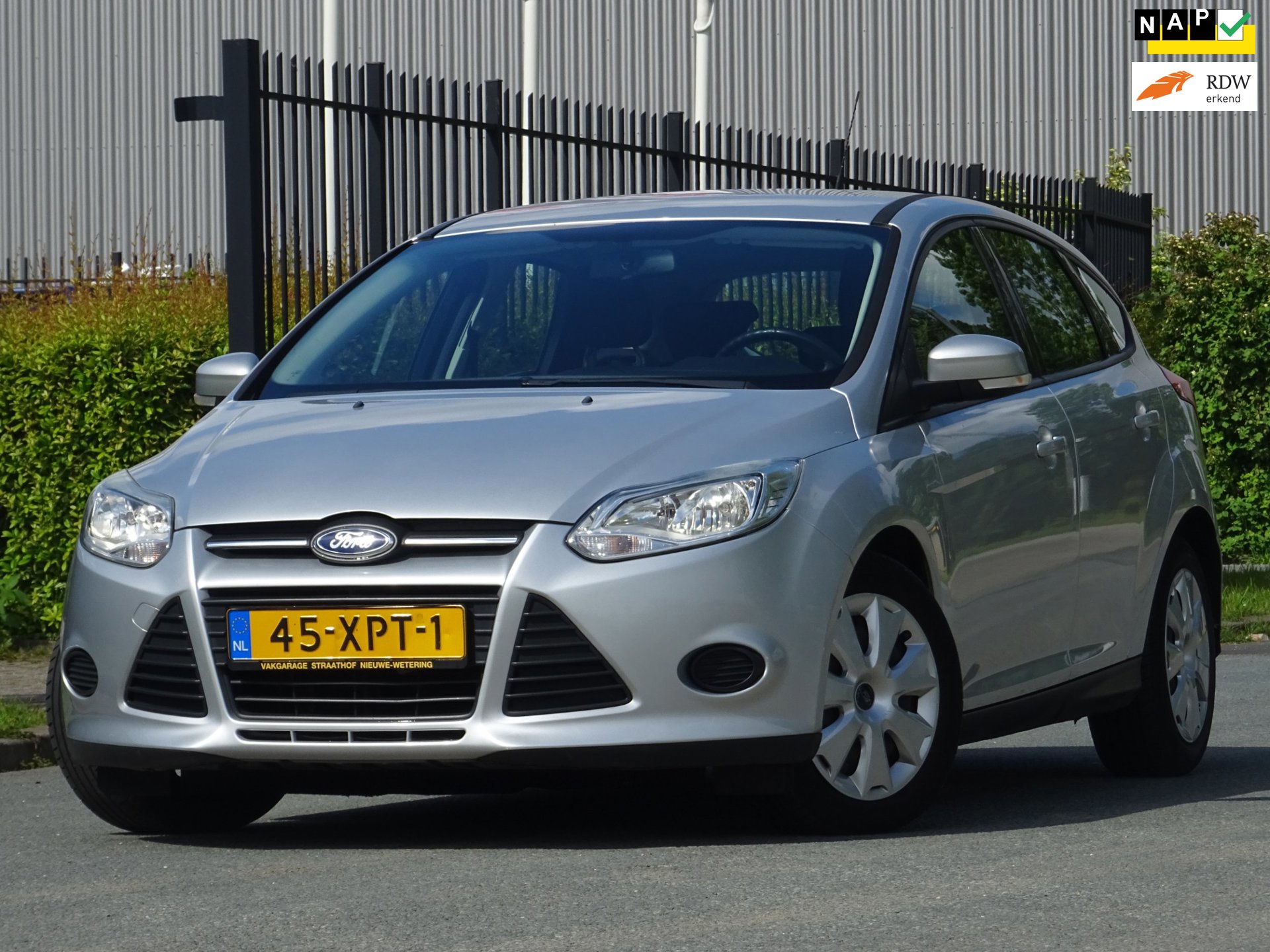 Ford Focus 1.0 EcoBoost NAVI/AIRCO/CRUISE/PDC/APK 07-2027