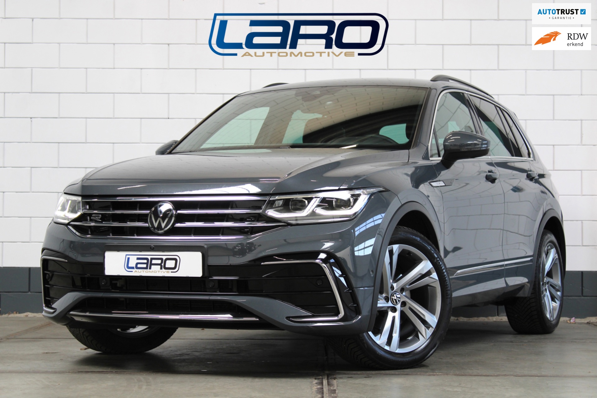 Volkswagen Tiguan 1.5 TSI R-Line | IQ.Lights 360 Cam HuD Sfeer Keyless CarPlay Elek kofferklep