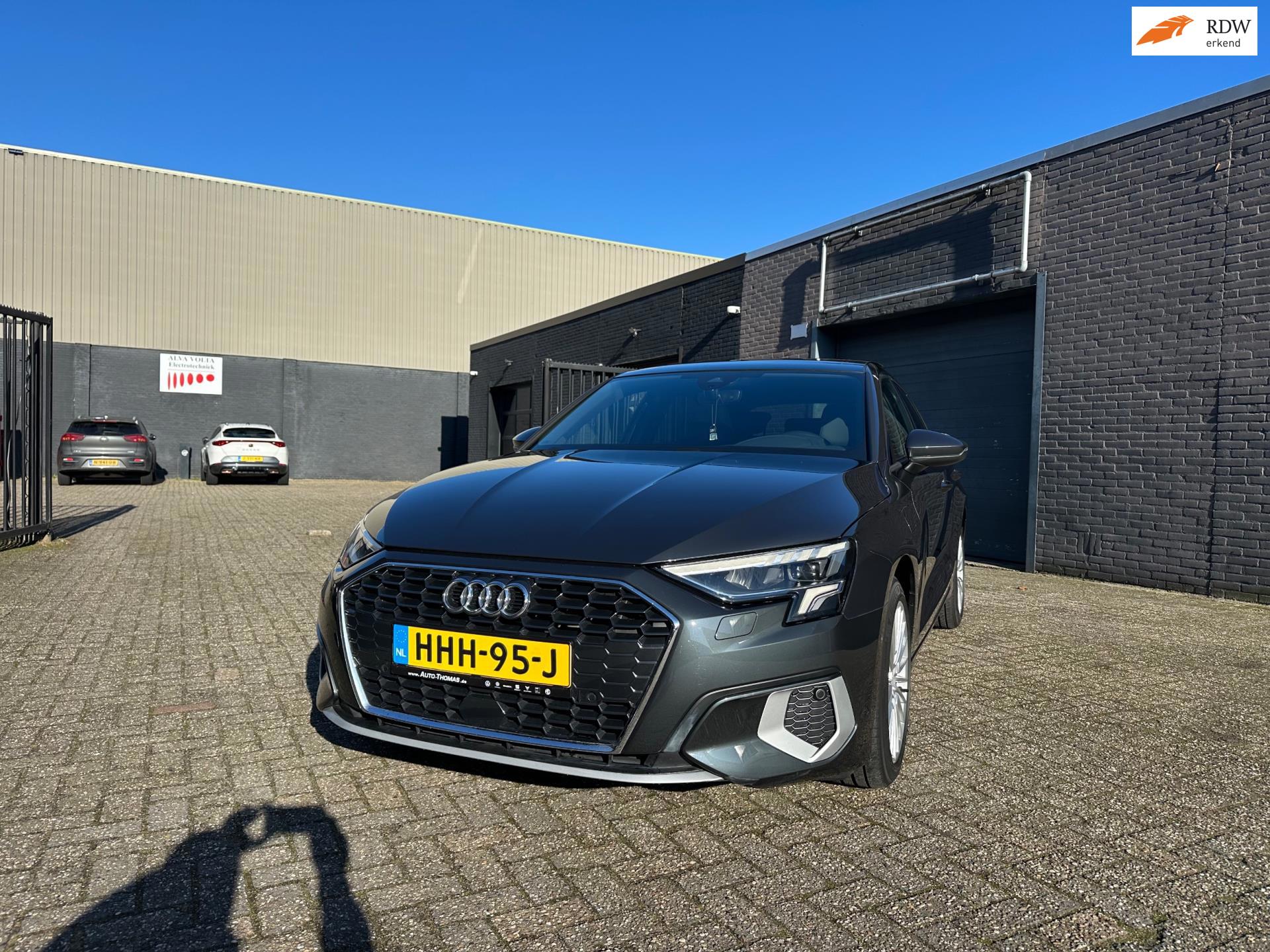 Audi A3 Sportback 40 TFSI e Advanced edition S-line Clima Cruise Camera CarPlay Keyless Pano PDC LM-Wielen APK NAP.