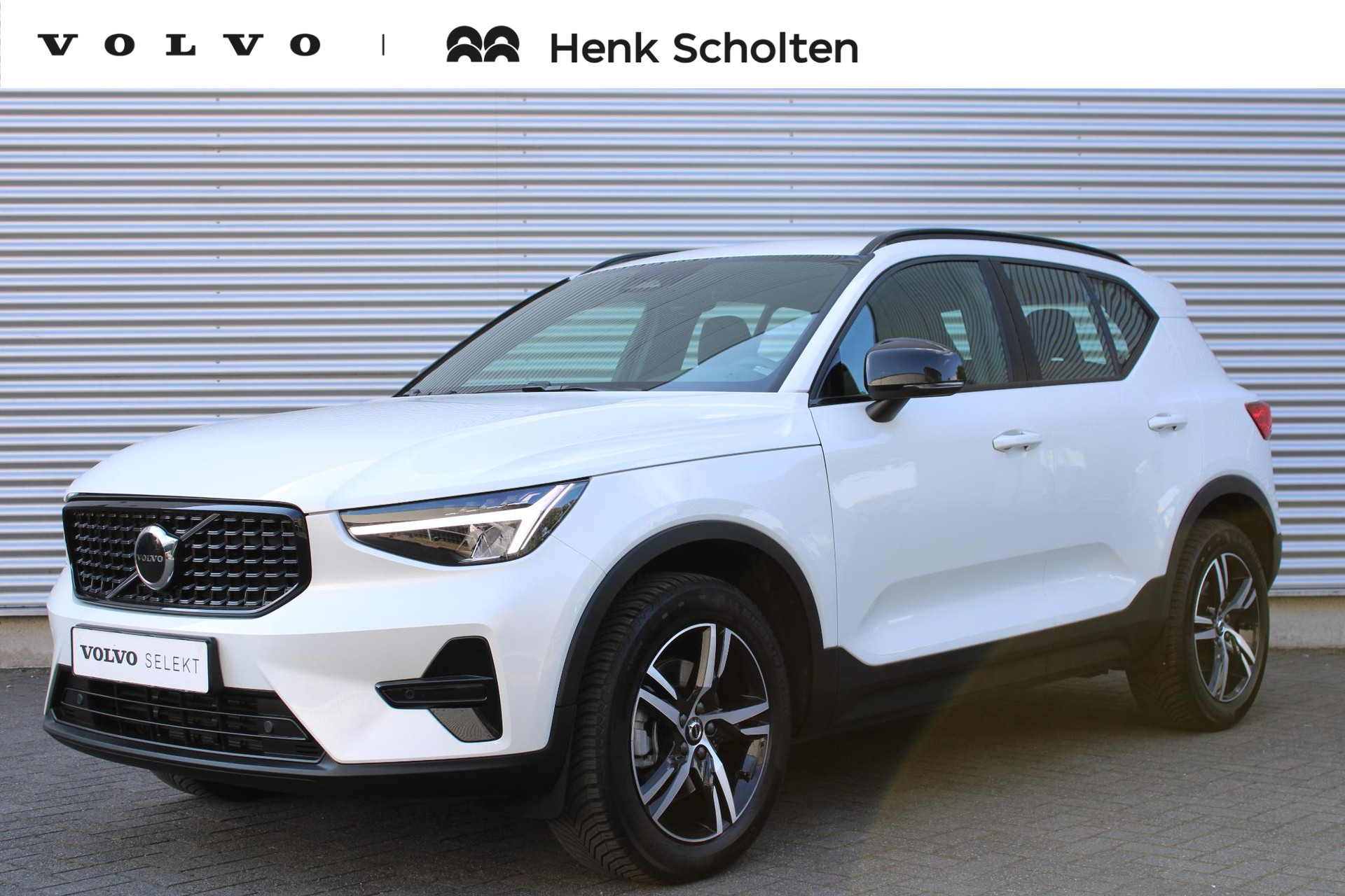 Volvo XC40 B4 Automaat Mild Hybrid Plus Dark |