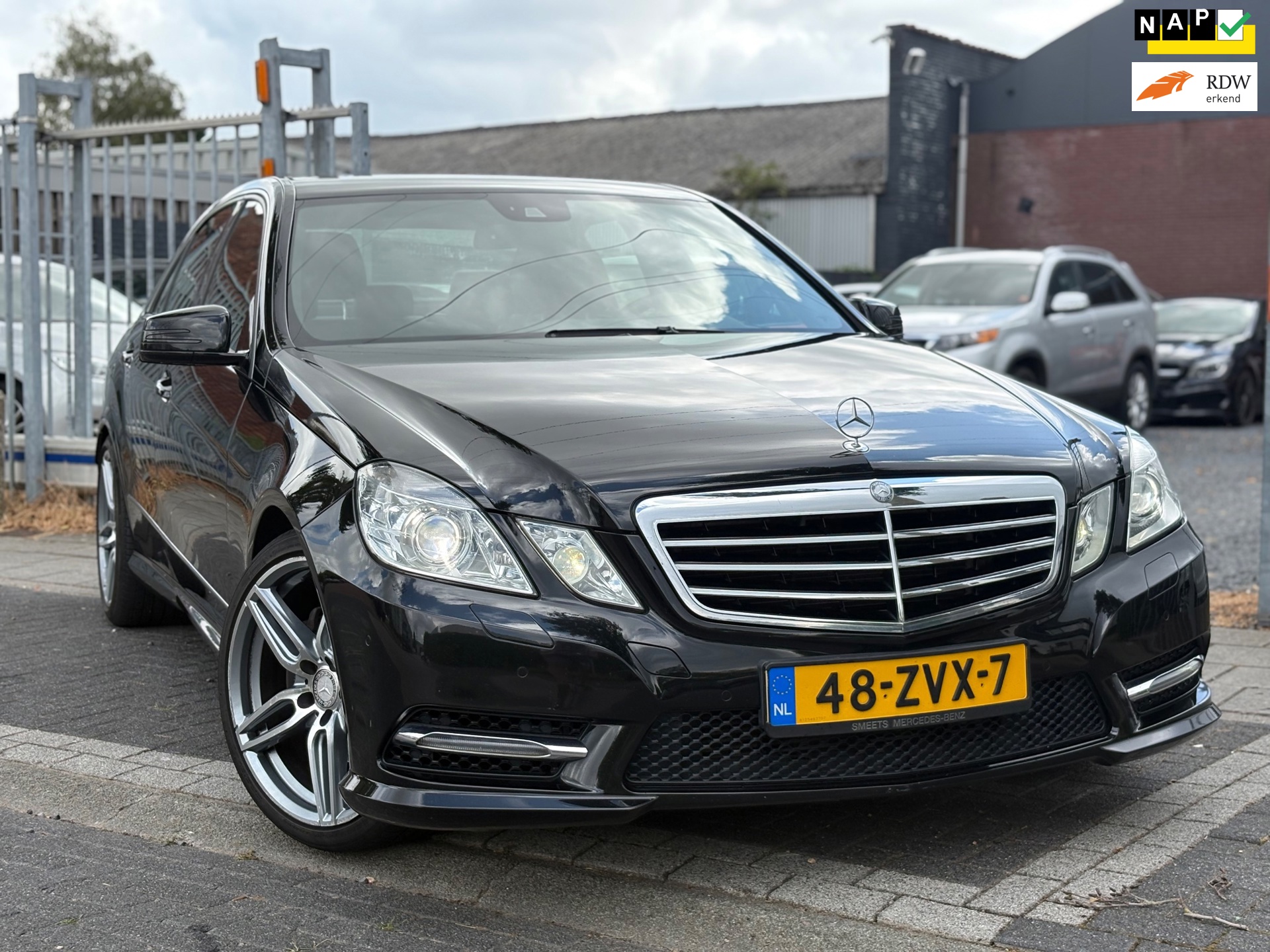 Mercedes-Benz E-klasse 300 CDI BlueTEC HYBRID AMG Line | Xenon | 19” LMV | Apple CarPlay |