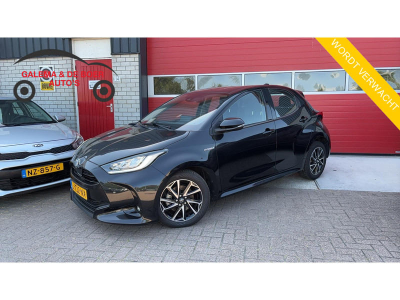Toyota Yaris 1.5 Hybrid Business Plus