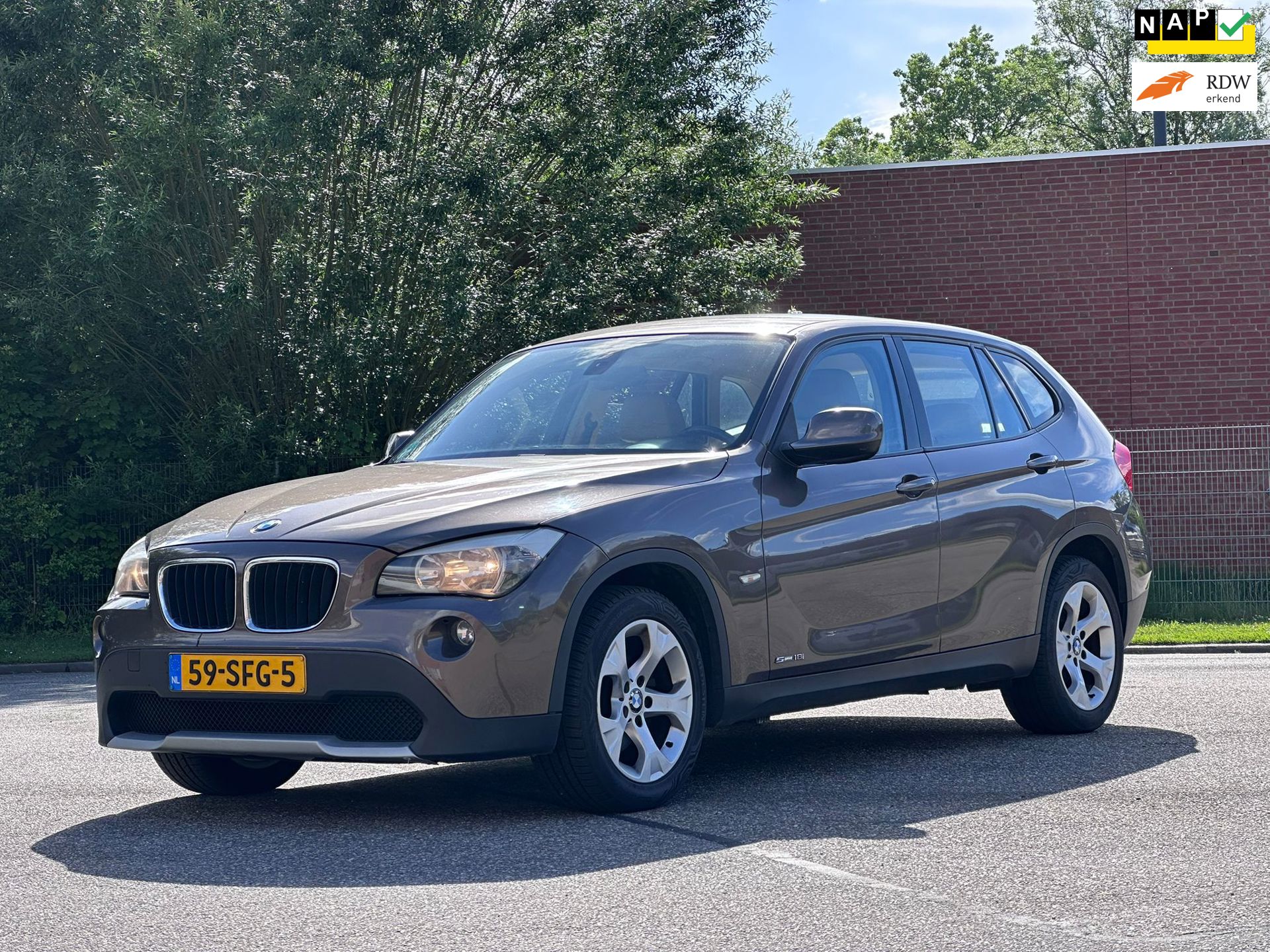 BMW X1 SDrive18i Executive Automaat*Leder*Trekhaak*NAP*Navigatie*Cruise*Clima*Stoelverwarming*Dealer onderhouden*