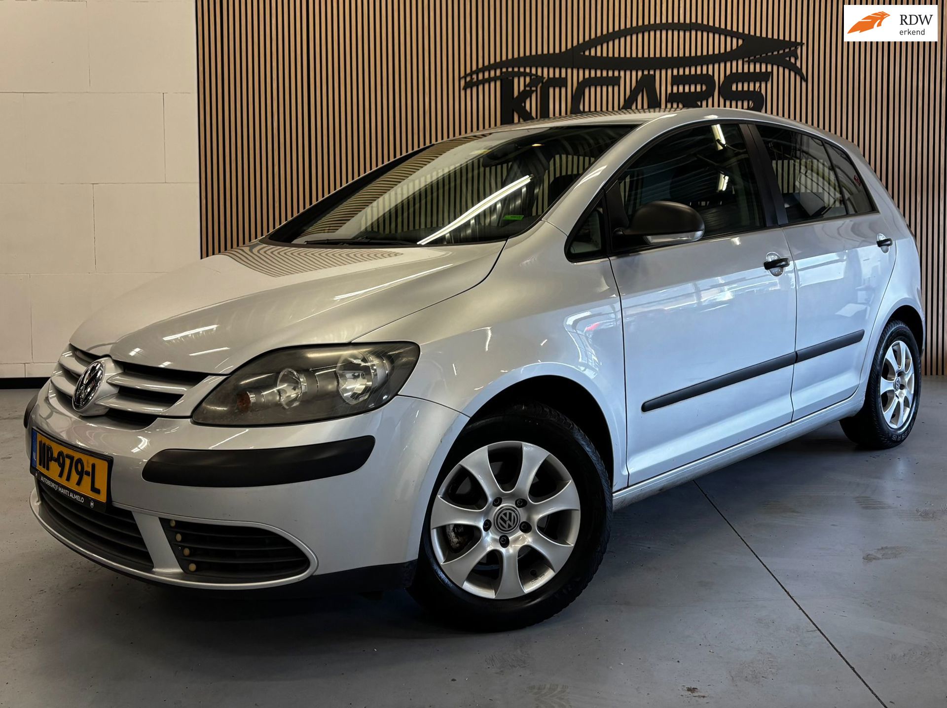 Volkswagen Golf Plus 1.6 Trendline Business | Nieuwe APK | Clima | Cruise | Parkeersensoren achter | Bluetooth | Trekhaak |
