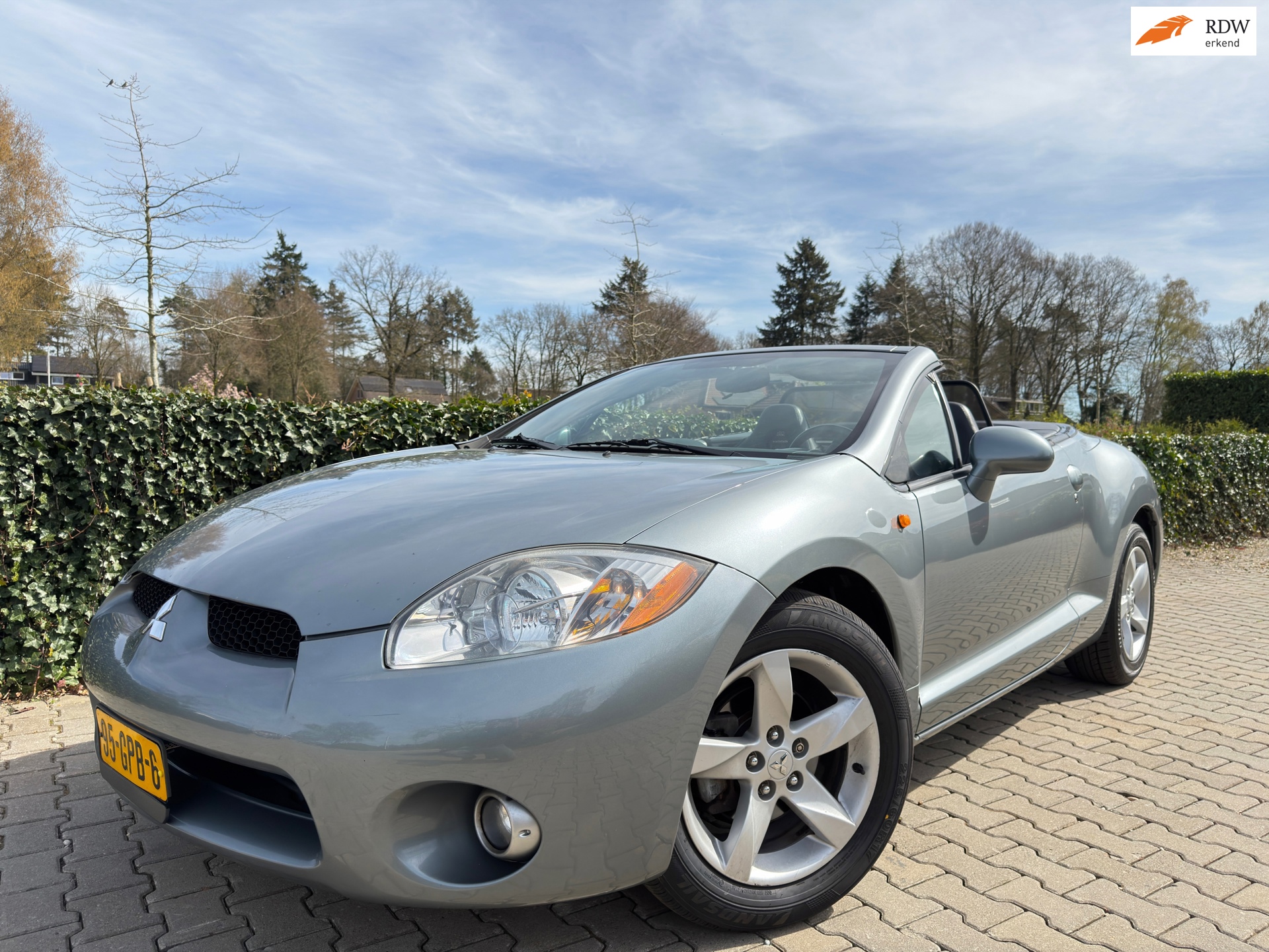 Mitsubishi ECLIPSE SPIDER 2.4 Automaat , Clima / Cruise / Leder / Stoelverwarming / 17"Lm Velgen / LPG G3 .