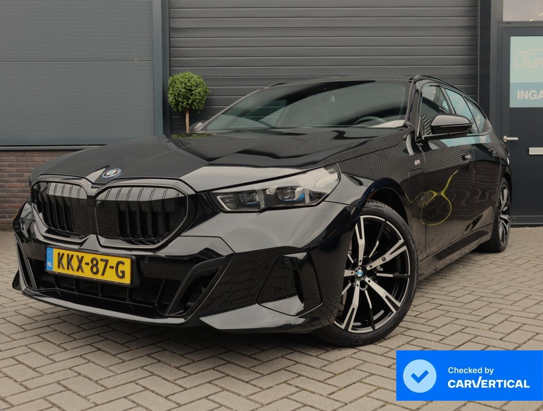 BMW 5 Serie Touring 530e xDrive M Sport | Pano | Memory | Lazer | HUD | H+K | Bomvol