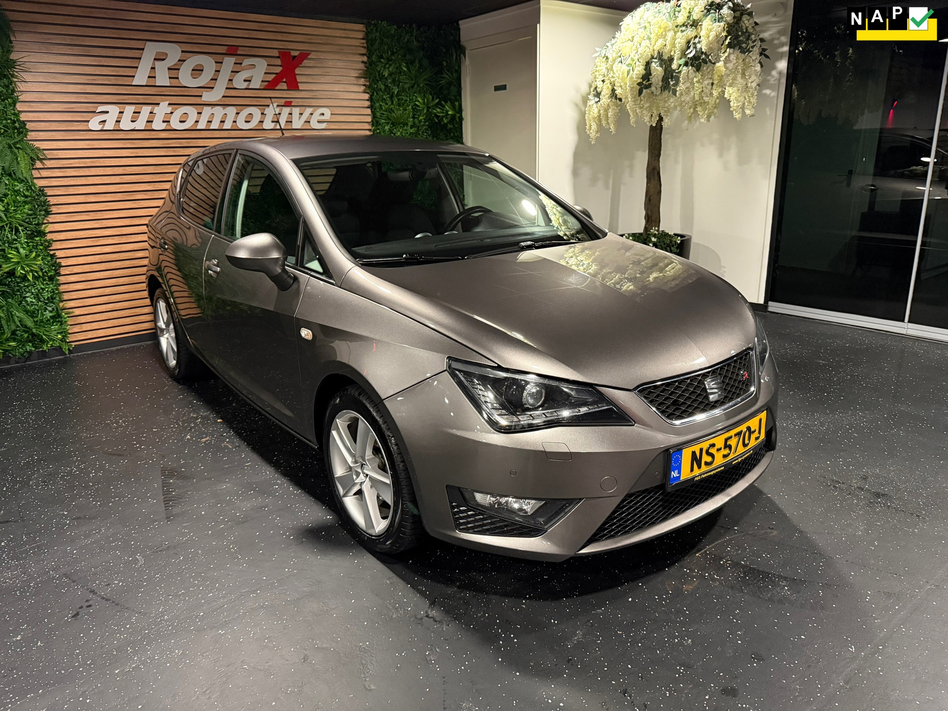 Seat Ibiza 1.4 TDI FR Connect LED - CLIMA - NAVI - STOELVERW.