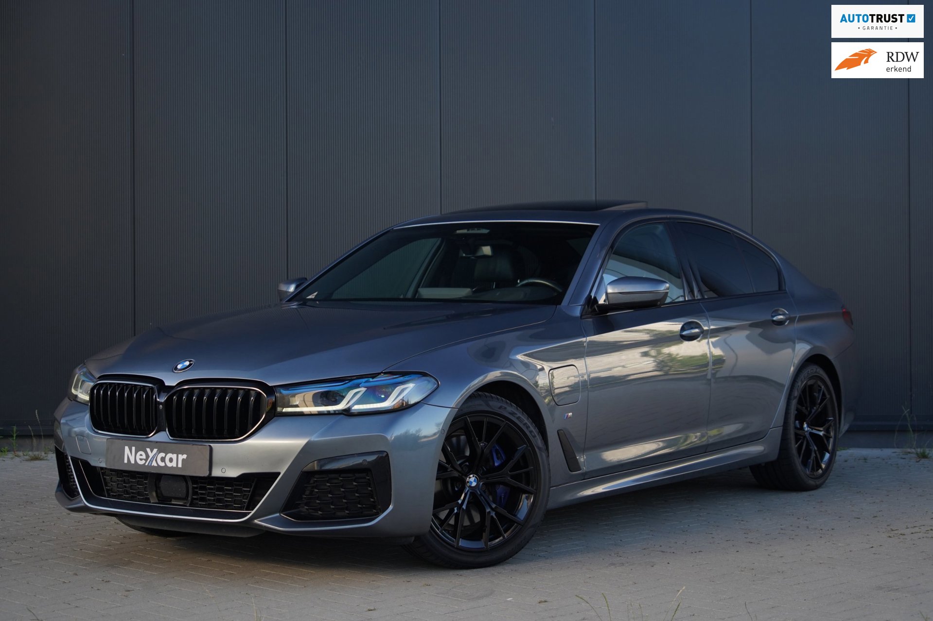 BMW 5-serie 530e Pano|Lazer|M-sport|360°|trekhaak|Head-up|Memory|NAP|garantie|HUD|