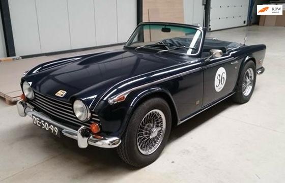 Triumph TR 250 UNIEK | FULL BODY OFF RESTAURATIE |
