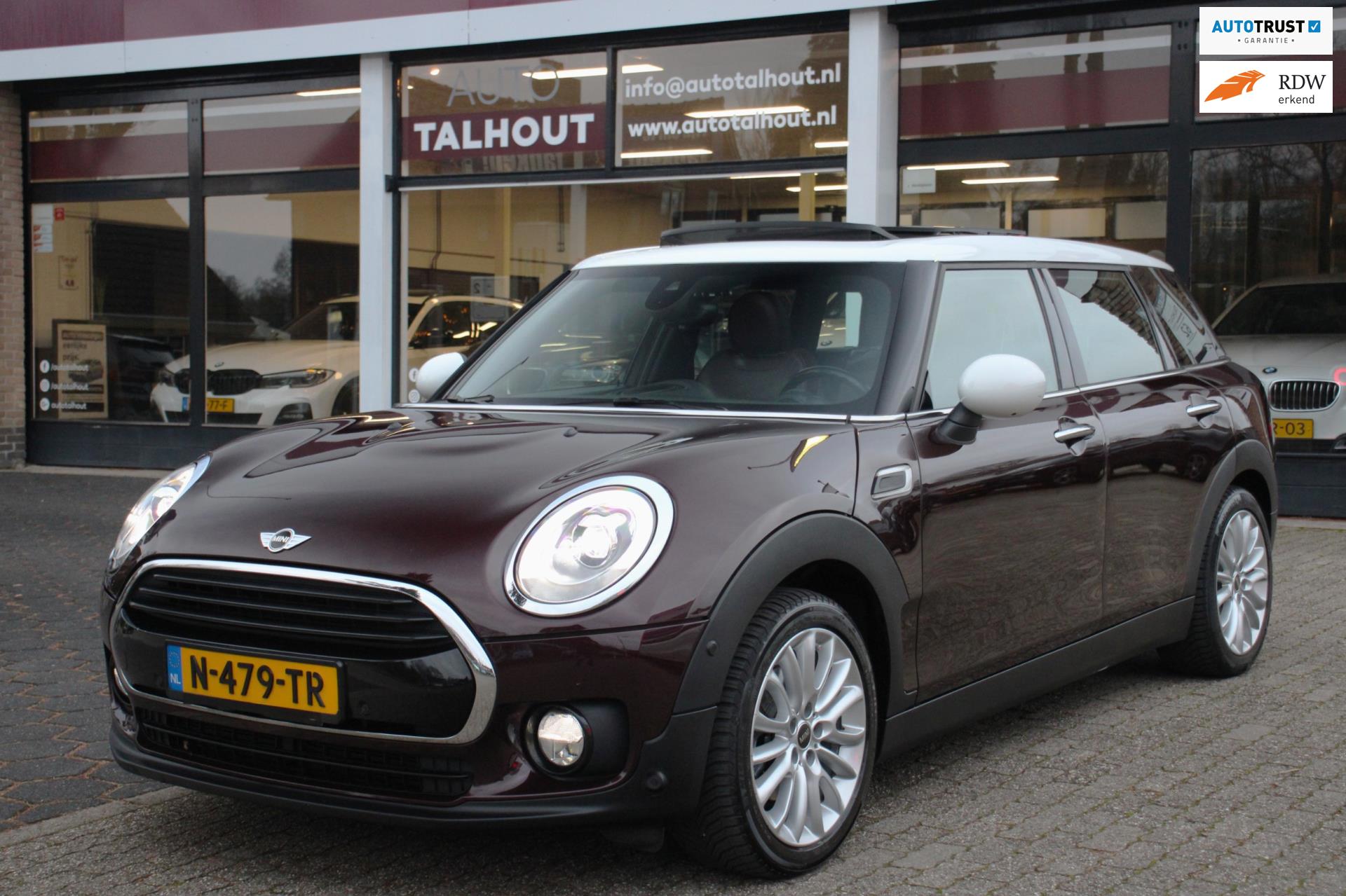 Mini Mini Clubman 1.5 Cooper Chili | PANORAMADAK | LEER | XENON | NAVIGATIE | TREKHAAK | BORDEAUX ROOD