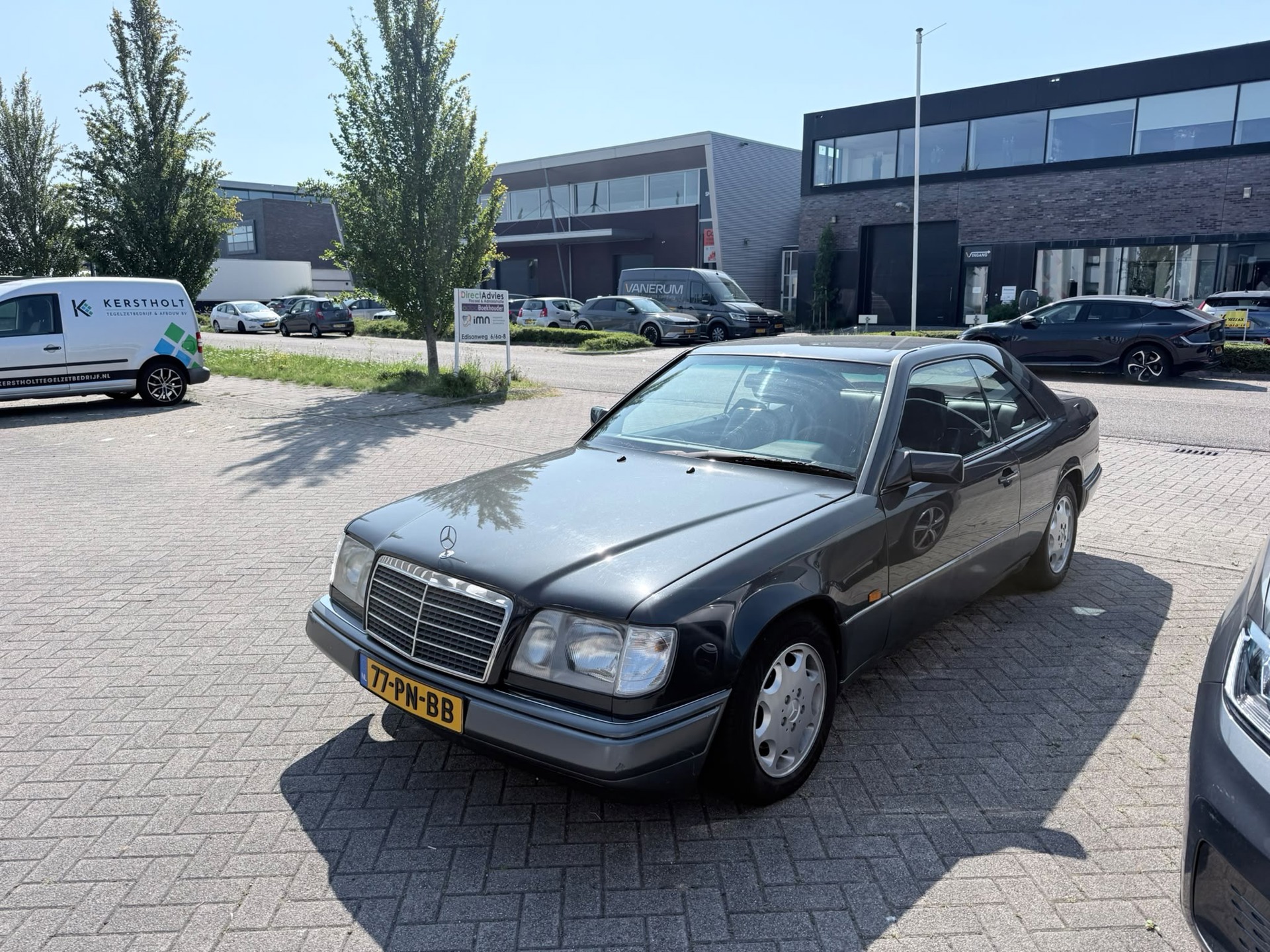 Mercedes-Benz E-klasse 200 CE Facelift Coupé W124 CONCOUR STAAT! INRUIL MOGELIJK!