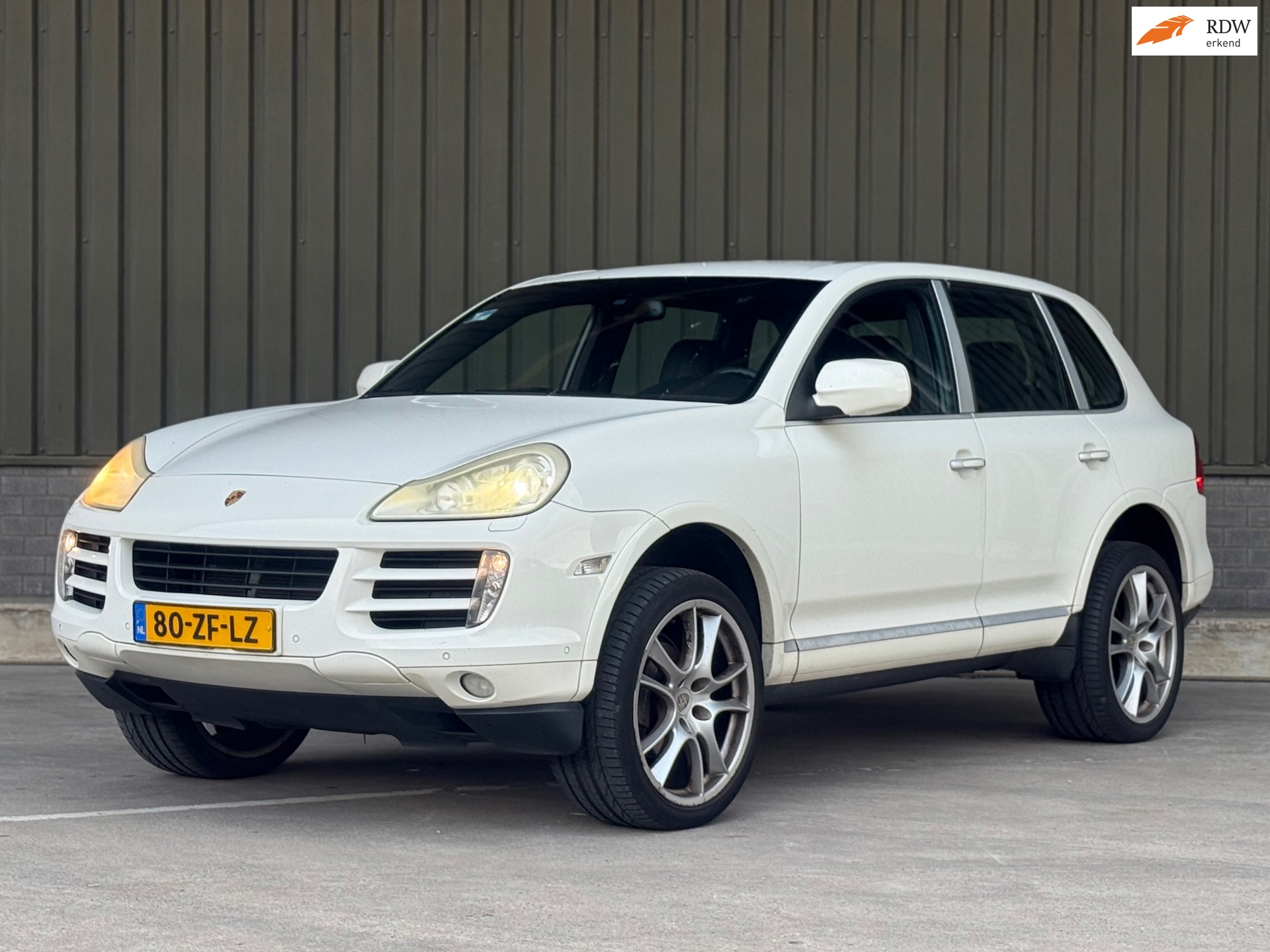 Porsche Cayenne 3.6 / APK / luchtvering