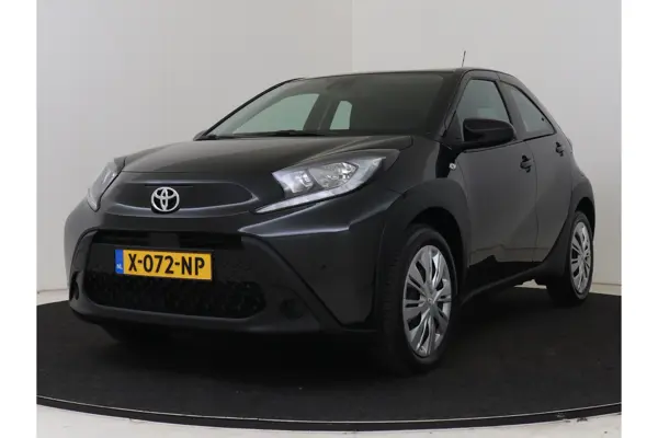 1.0 VVT-i S-CVT Play