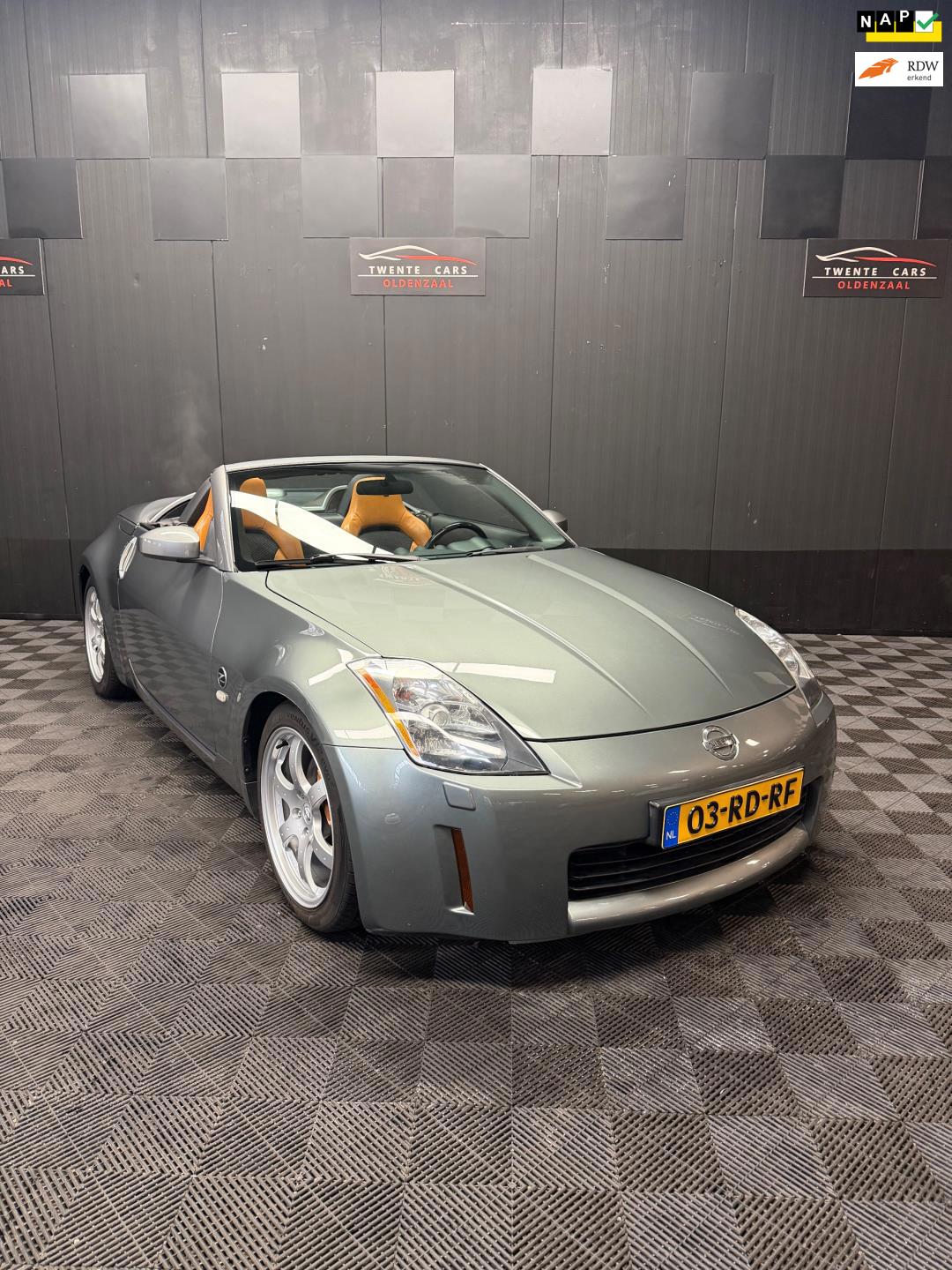 Nissan 350Z Roadster 3.5 V6 | Navi | Xenon | PDC | Nieuwe APK |