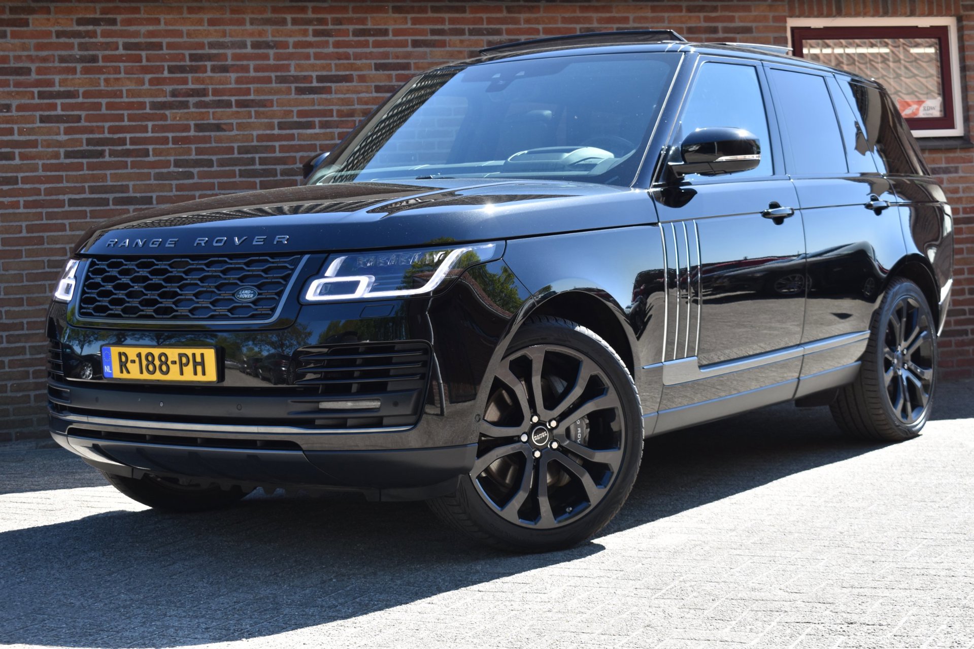 Land Rover Range Rover 2.0 P400e SWB Vogue '18 LED Pano Clima Navi Cruise Inruil mogelijk
