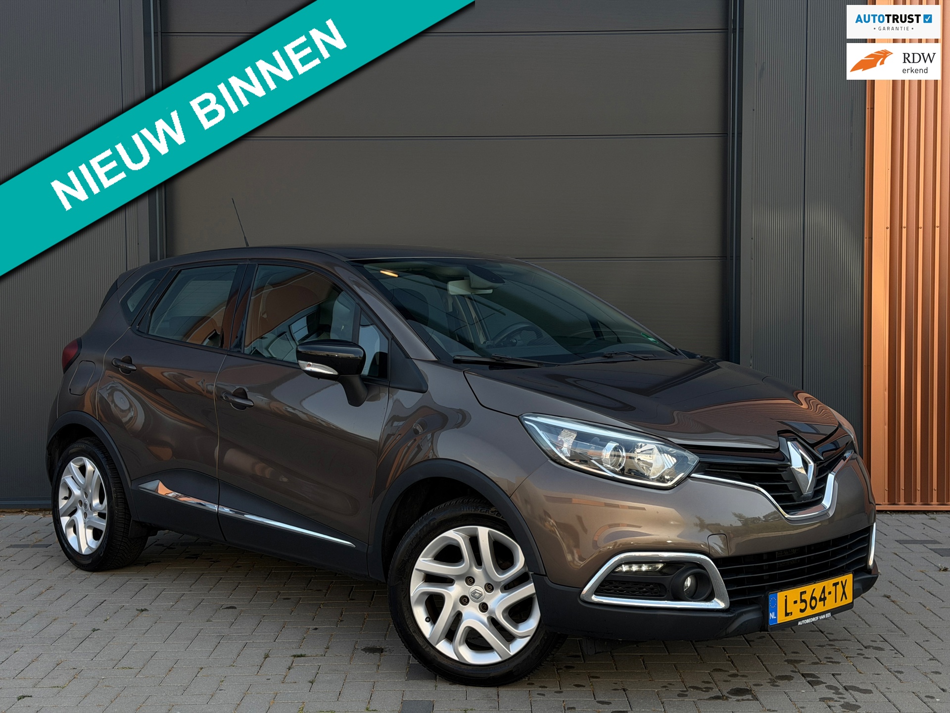 Renault Captur 0.9 TCe Authentique|Nwe APK|Achteruitrijcamera|Trekhaak|Navi|Cruise Control|Climate Control|Keyless Entry & Go