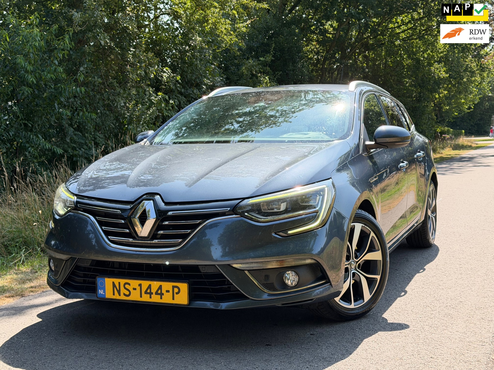 Renault Mégane Estate 1.2 TCe Bose | Massage + Camera + Head -Up + Ketting vervangen Nu € 7.500,-!!!