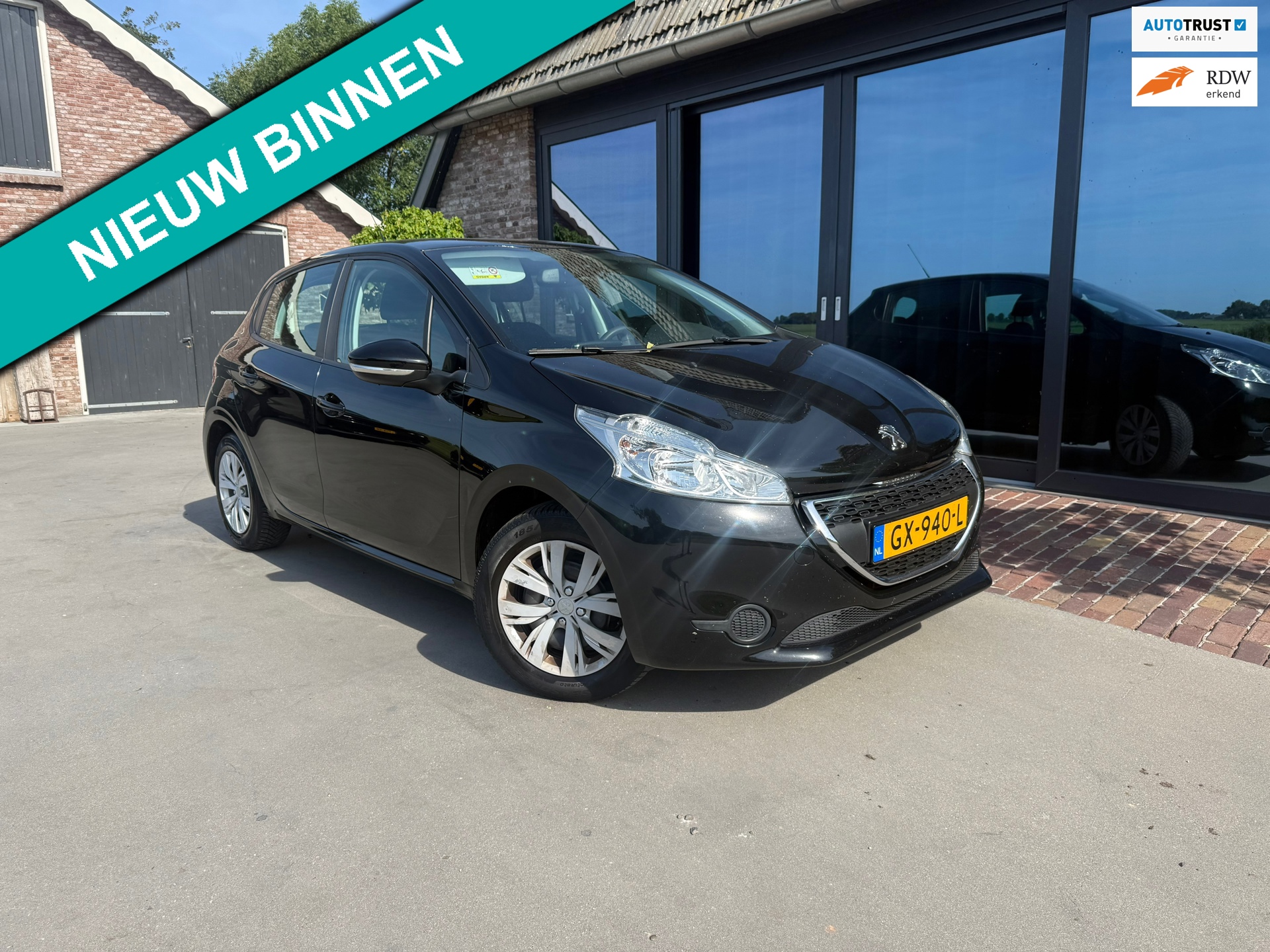 Peugeot 208 1.0 Access Trekhaak Airco 5 Deurs