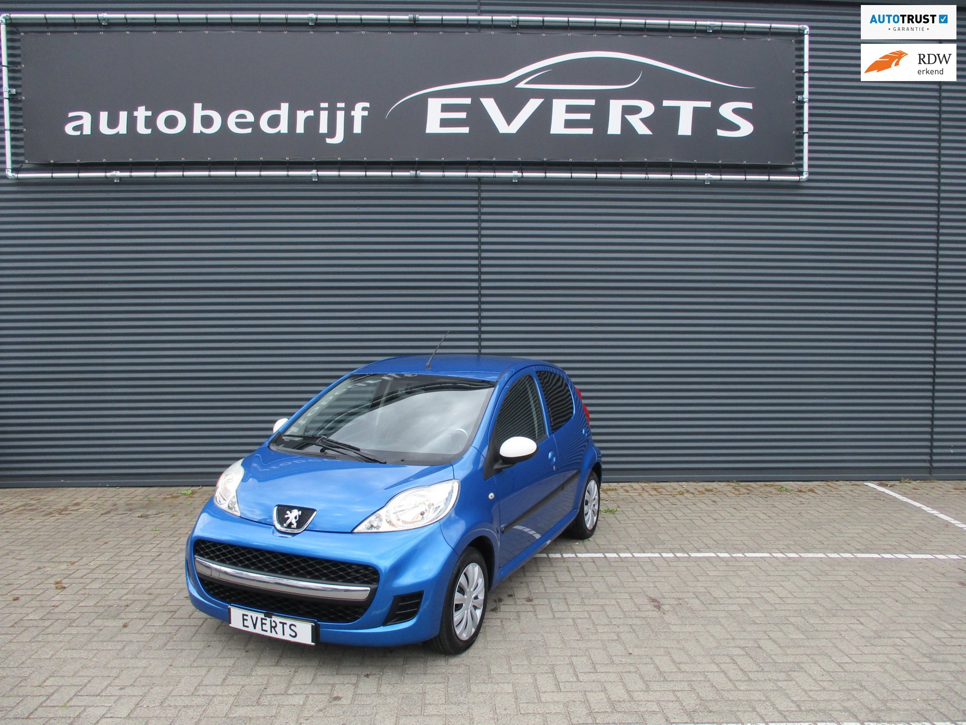 Peugeot 107 1.0-12V XS Airco 92385 Km met afgestempelde boekjes compleet speciale uitvoering nu scherpe prijs